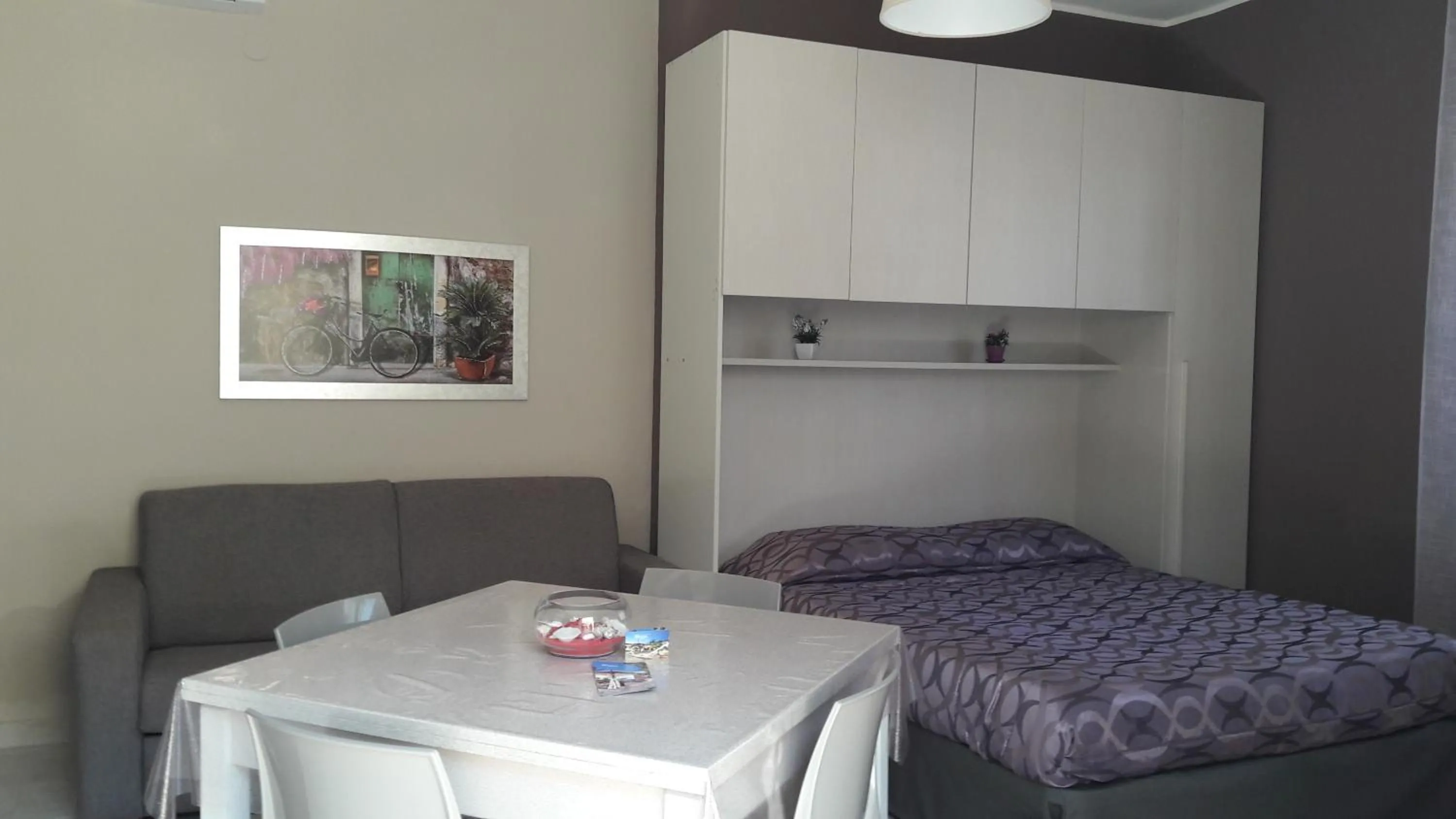 Photo of the whole room, Bed in Bhagya