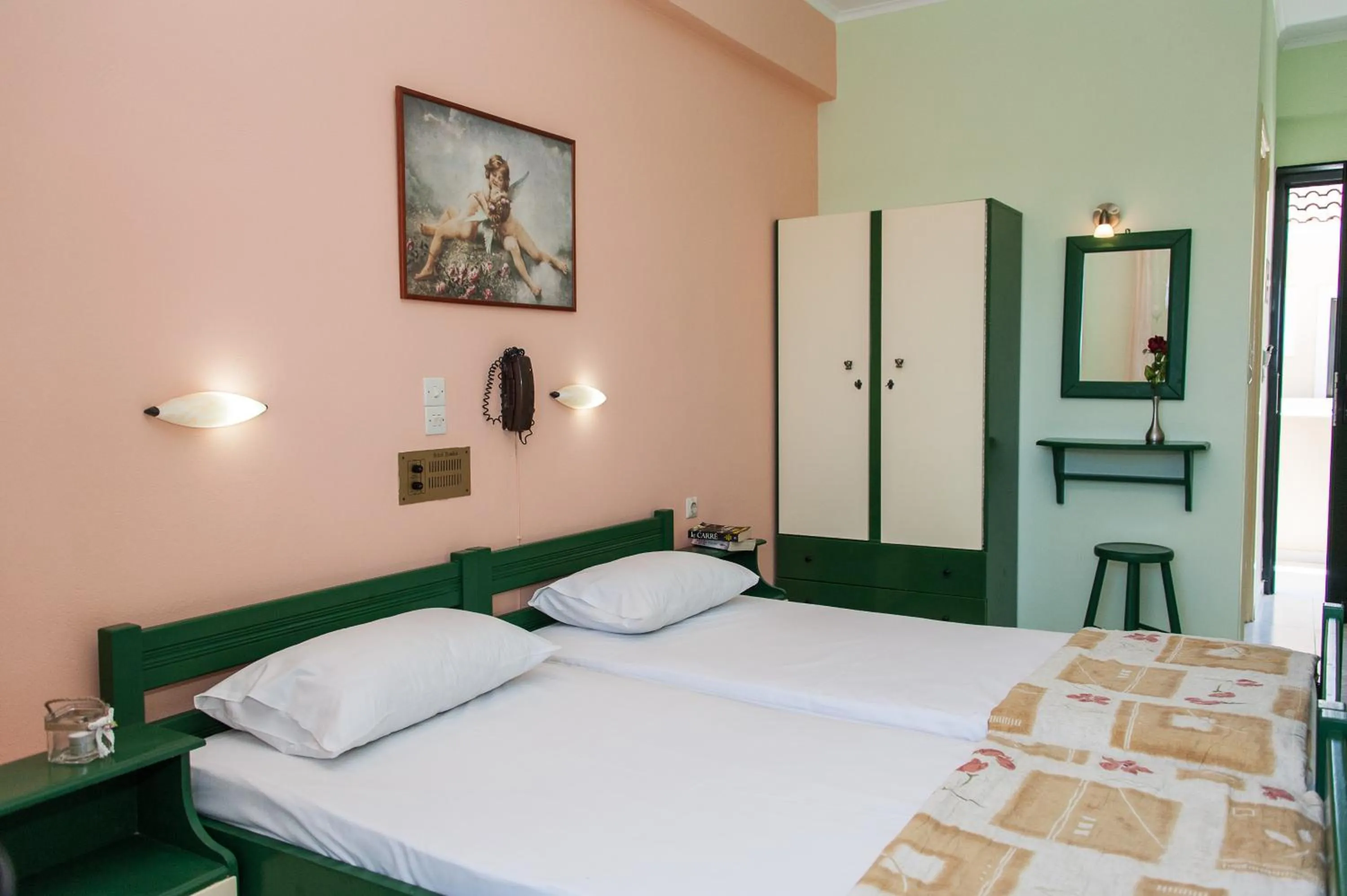 Bed in Bozikis Palace Hotel