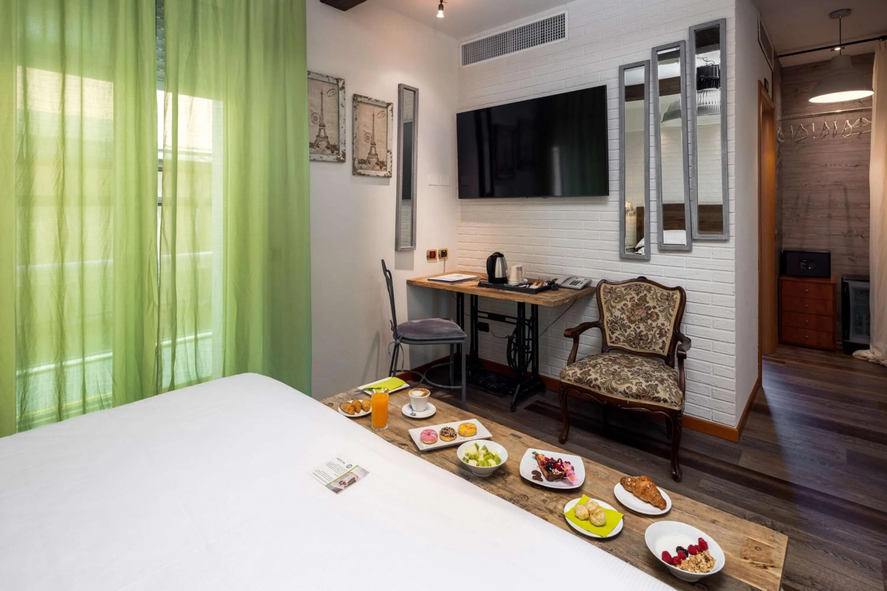 Bedroom, Bed in Best Western Maison B Hotel