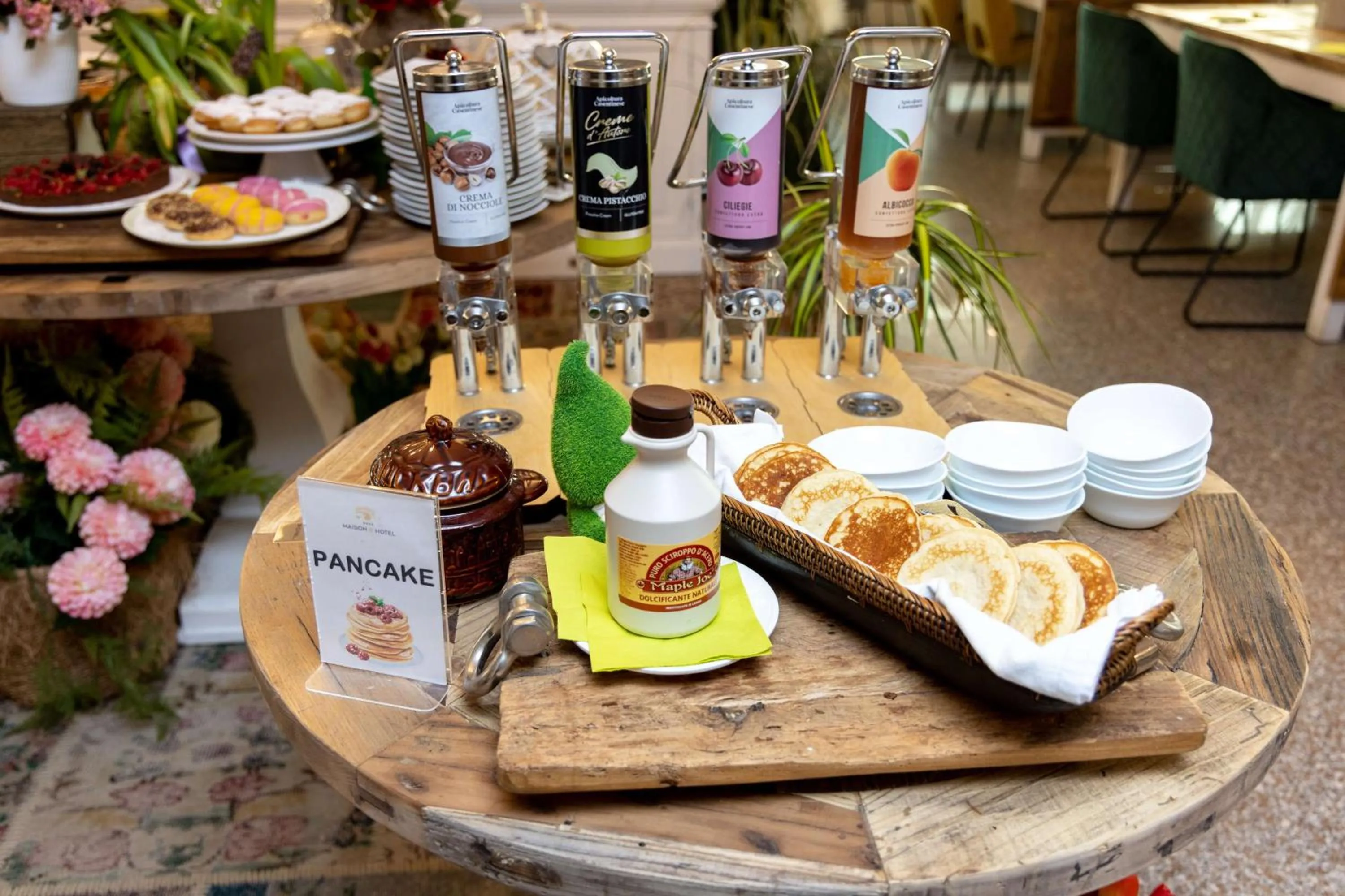 Breakfast in Best Western Maison B Hotel