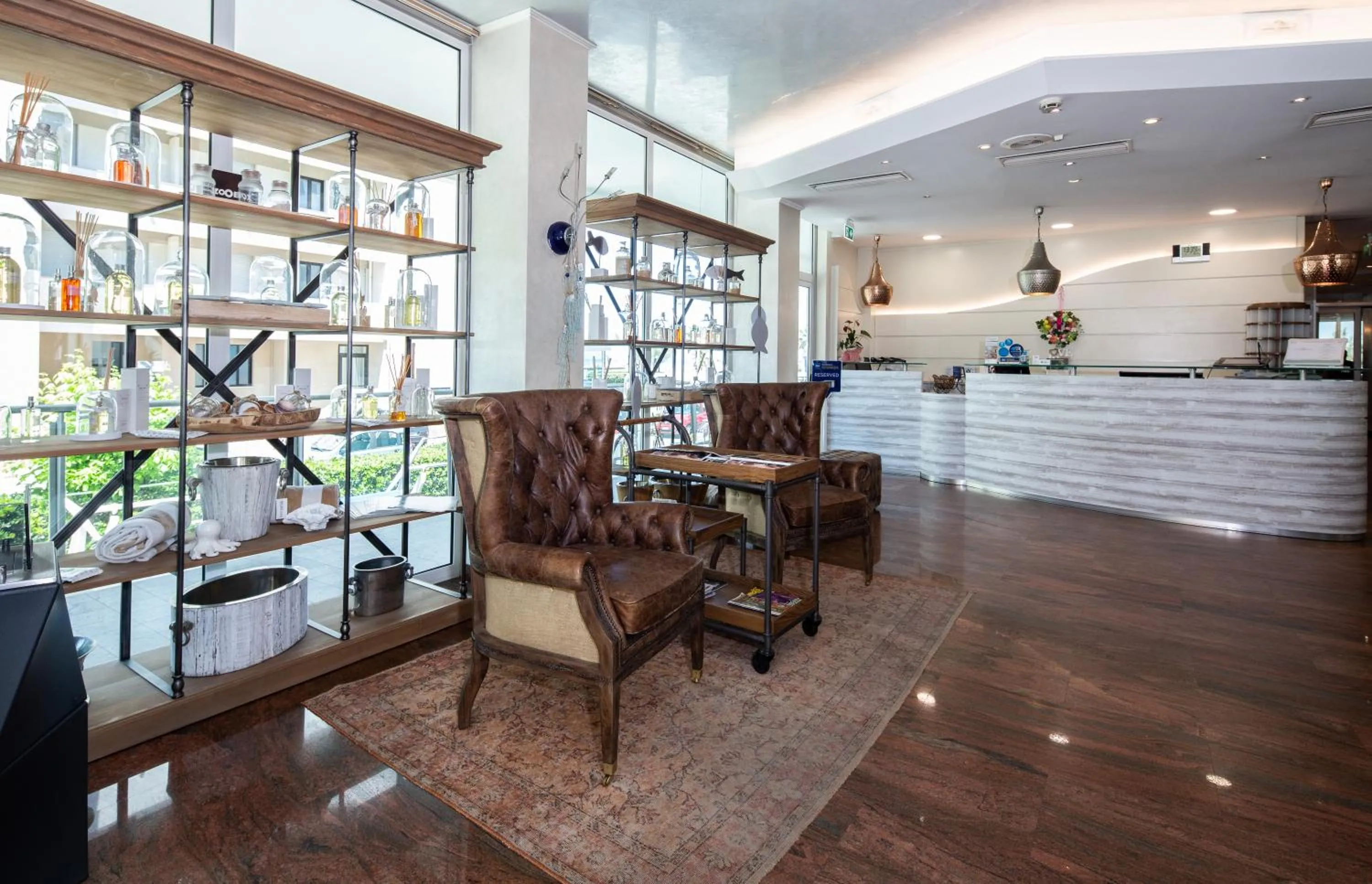 Lobby or reception in Best Western Maison B Hotel