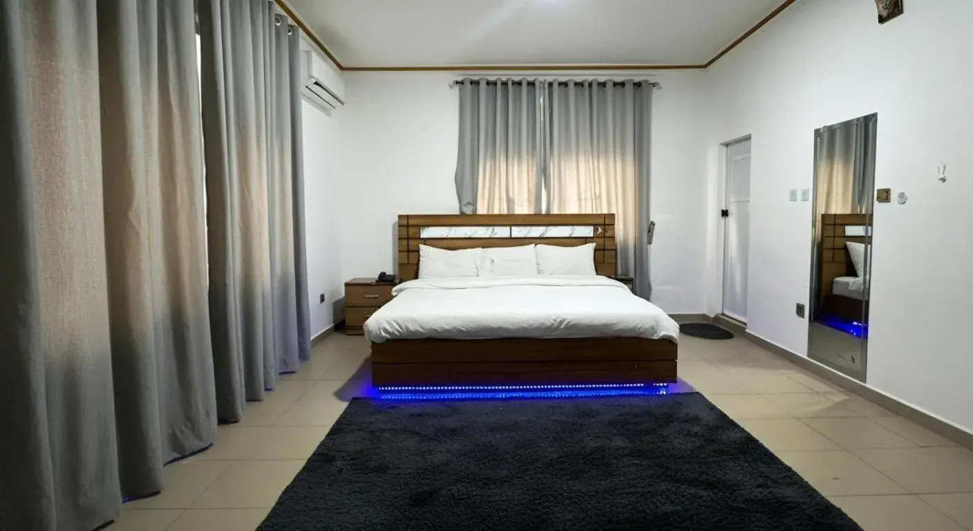 DEE OS' Hotel DEE OS' Hotel