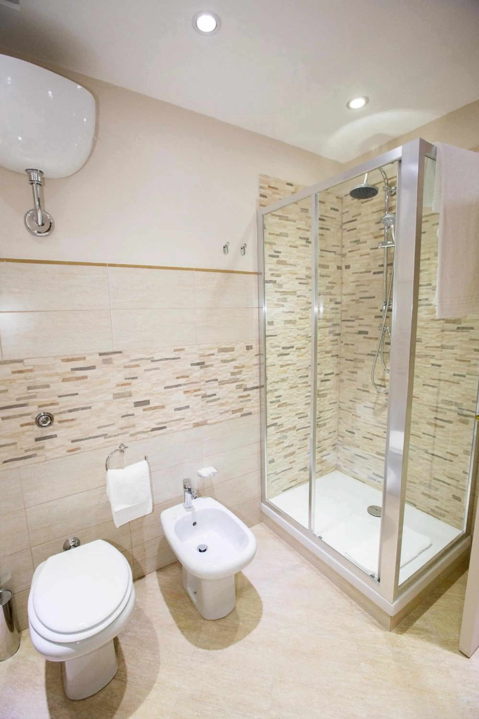 Shower in Palazzo Raho