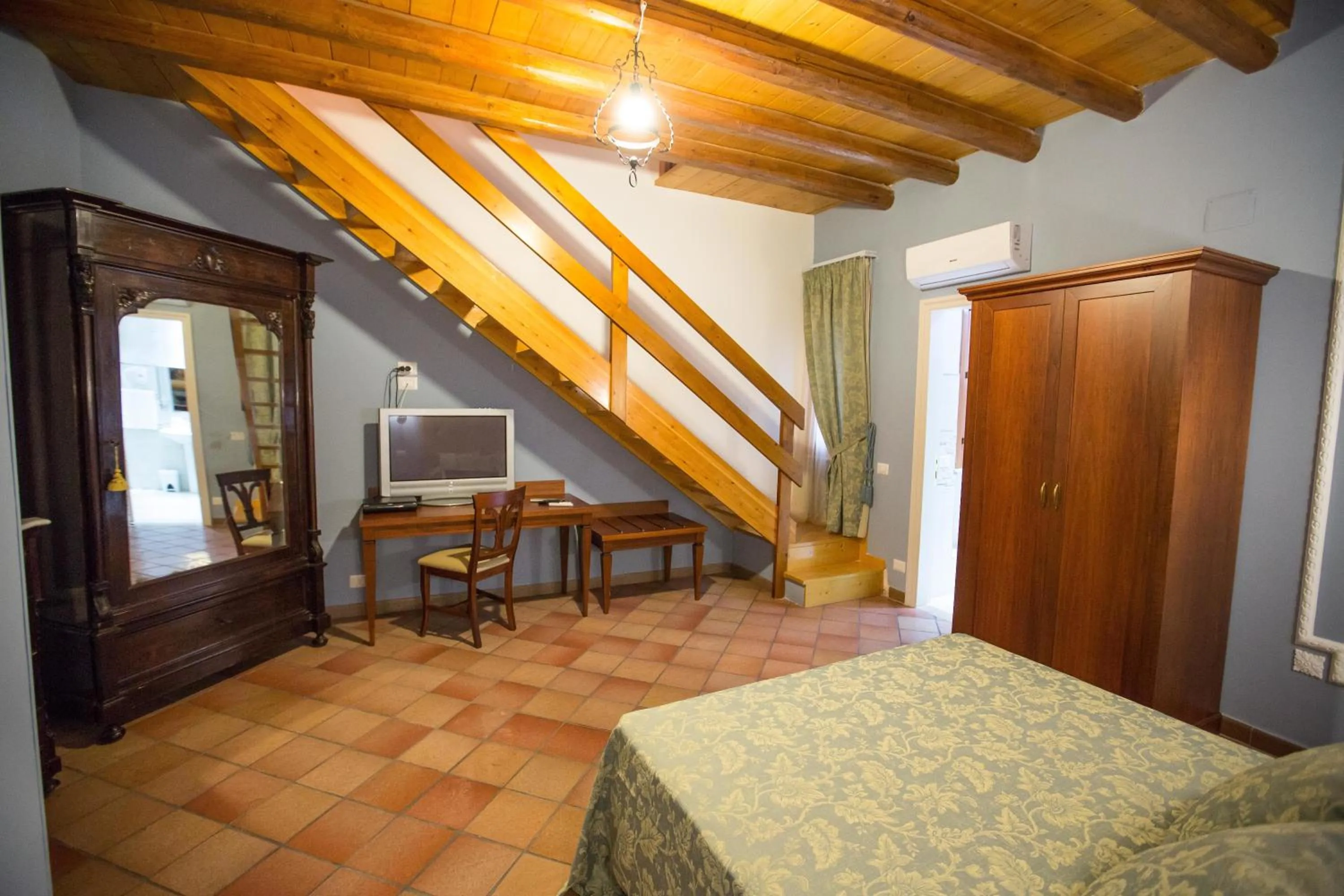 Bedroom, Bed in Palazzo Raho