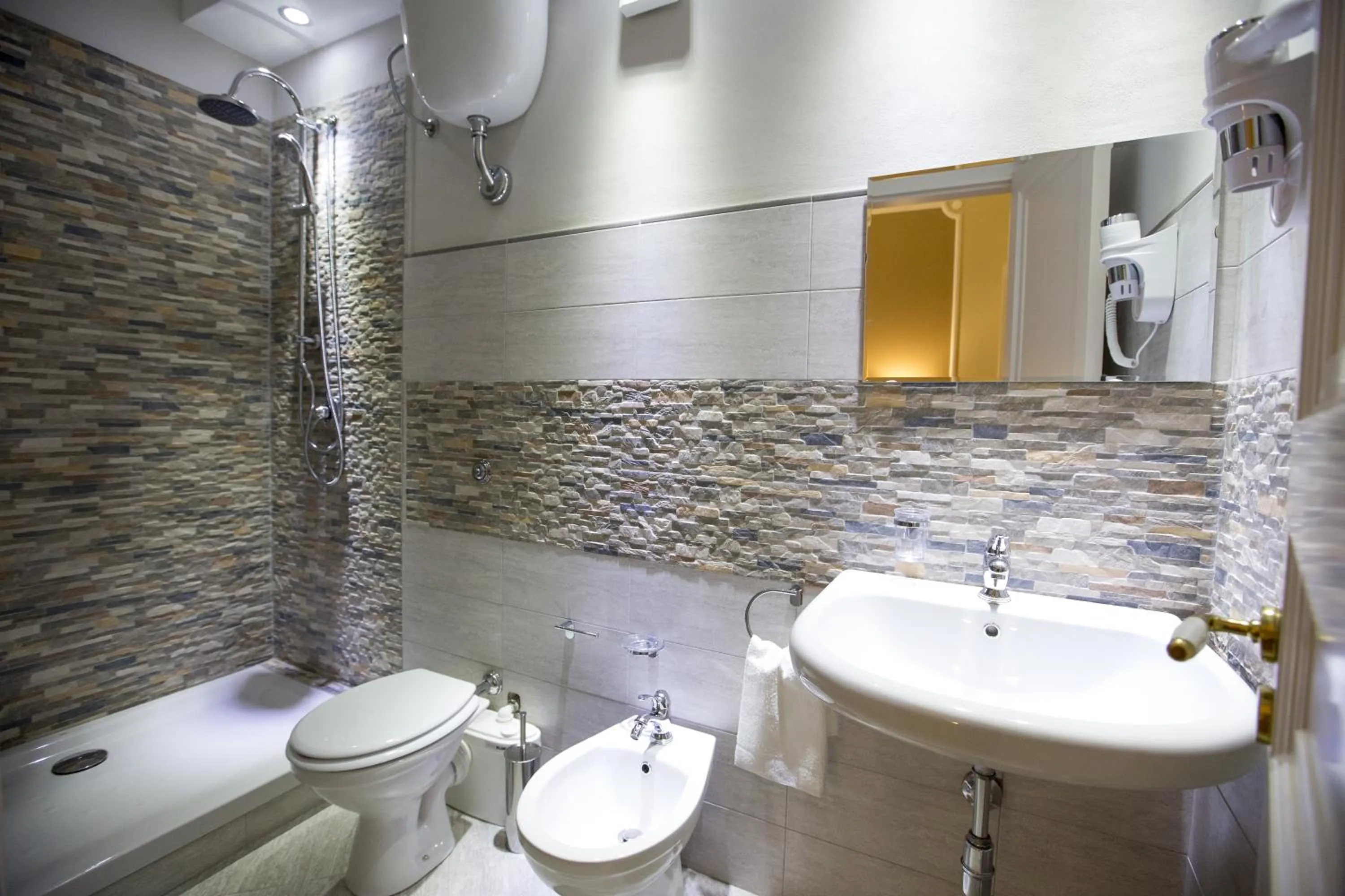 Bathroom in Palazzo Raho