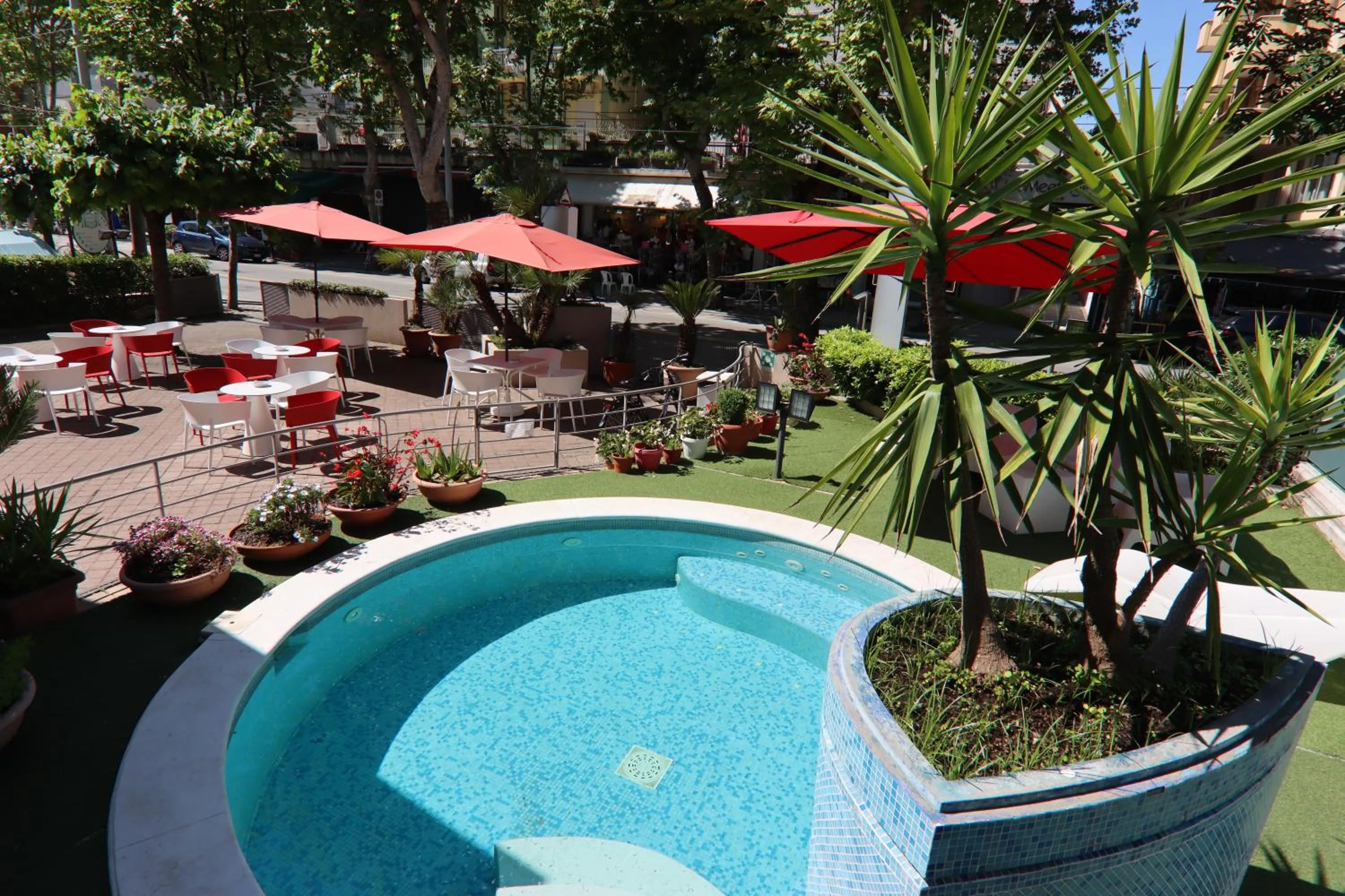 Swimming pool in Hotel Derby