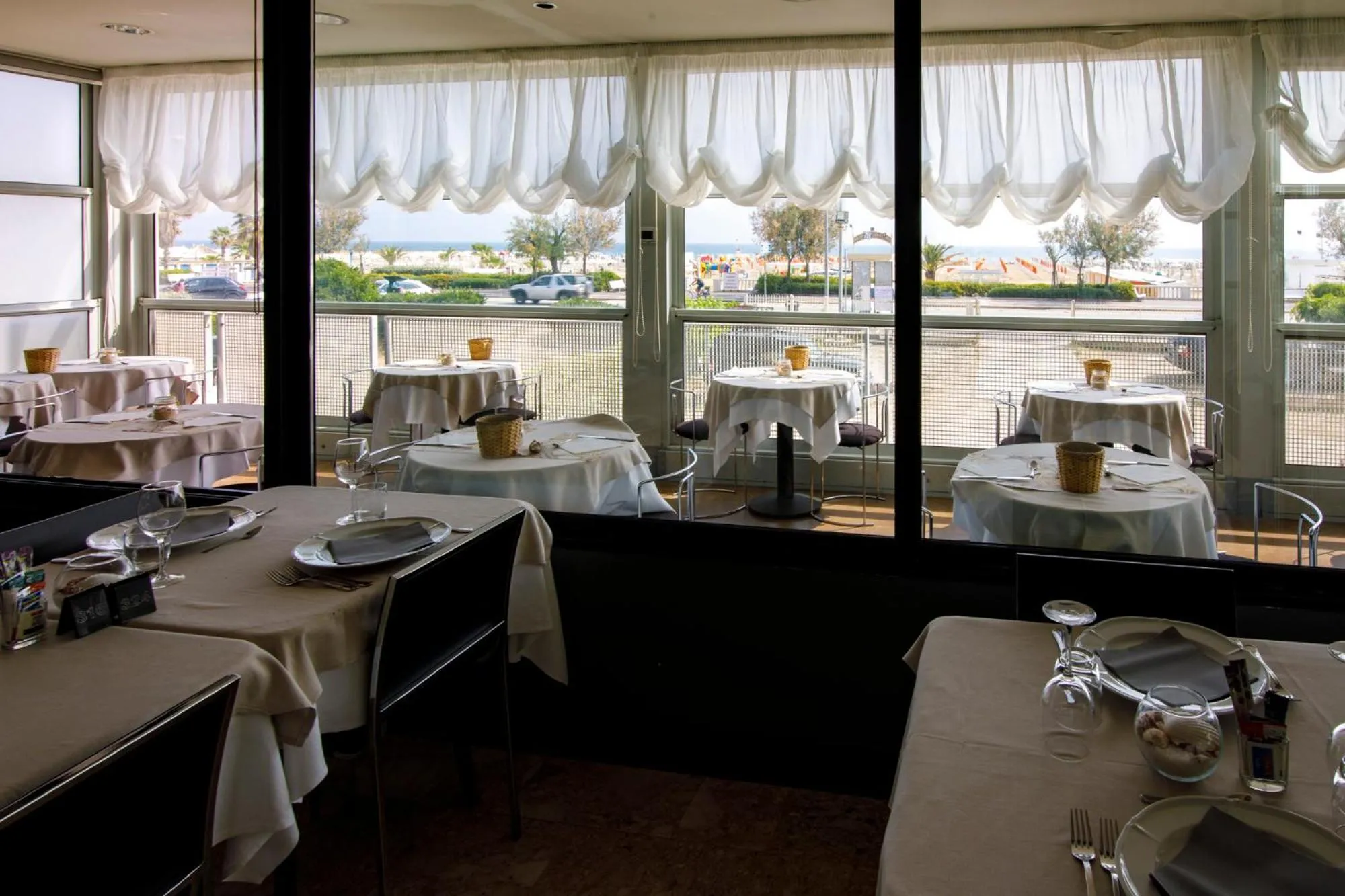 Restaurant/places to eat in Hotel Derby