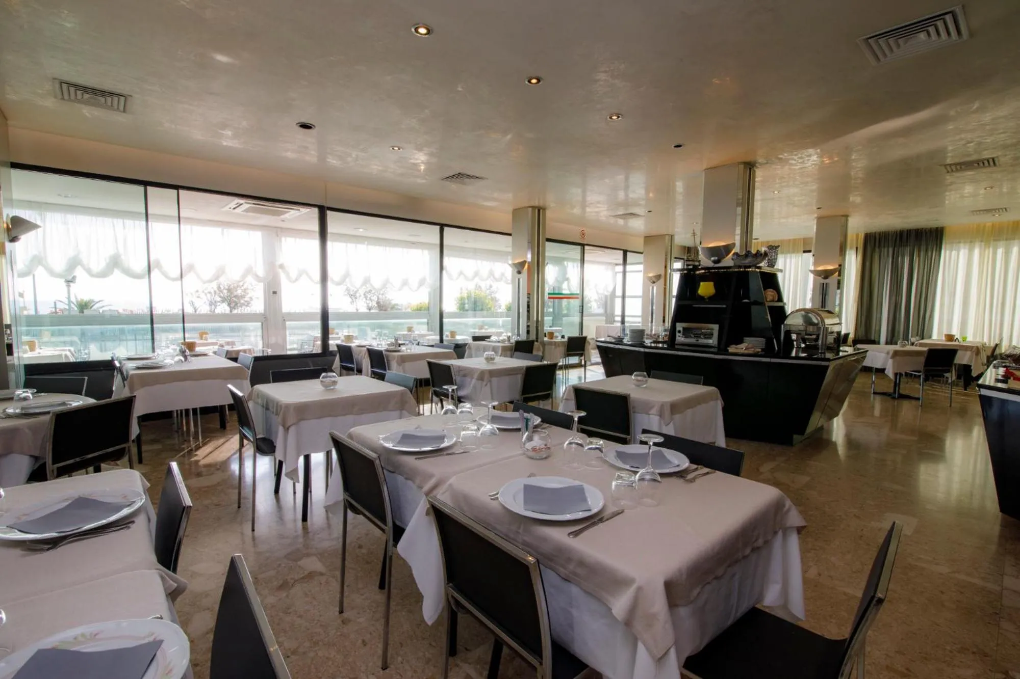 Restaurant/places to eat in Hotel Derby