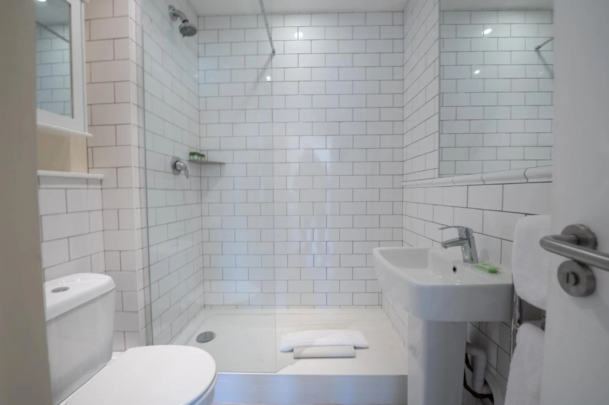 Bathroom in Nell Gwynn House