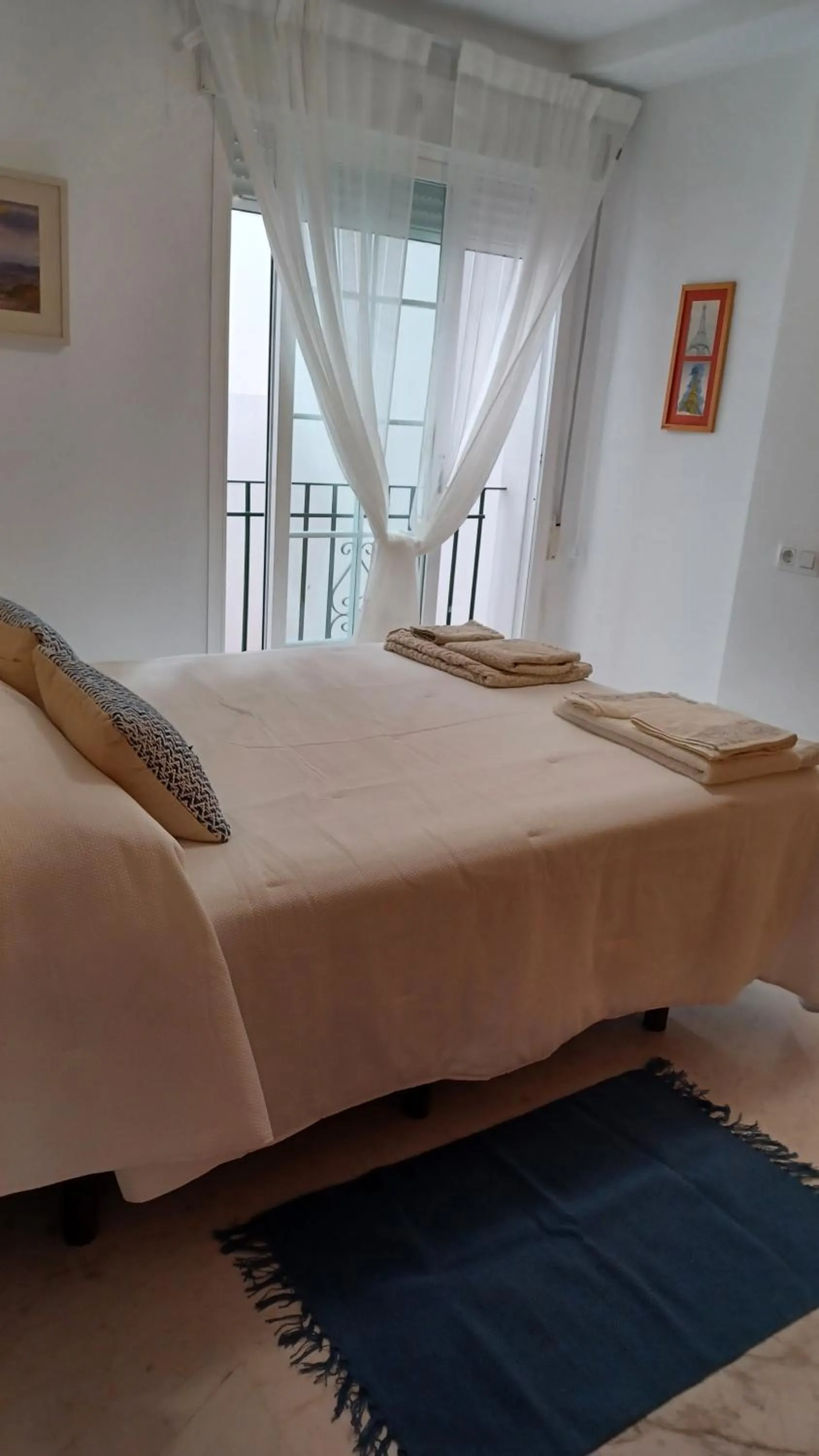 Balcony/Terrace, Bed in El Mirador "Lujo para 6 personas"