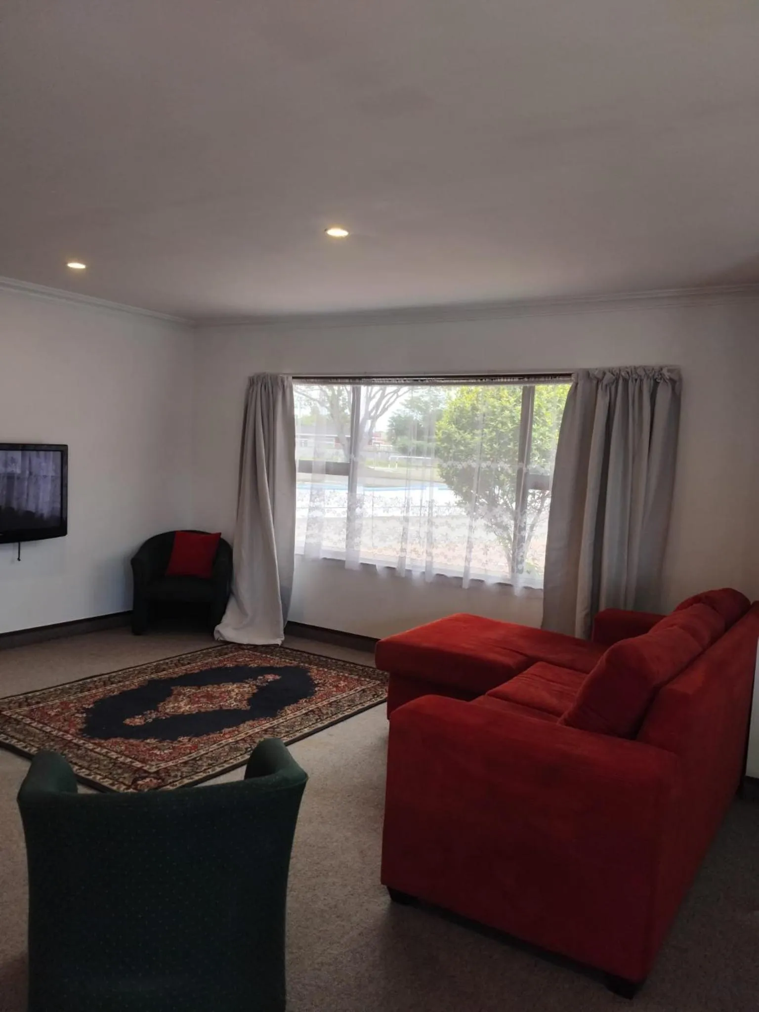 Three-Bedroom Apartment in Napier Nest Motel