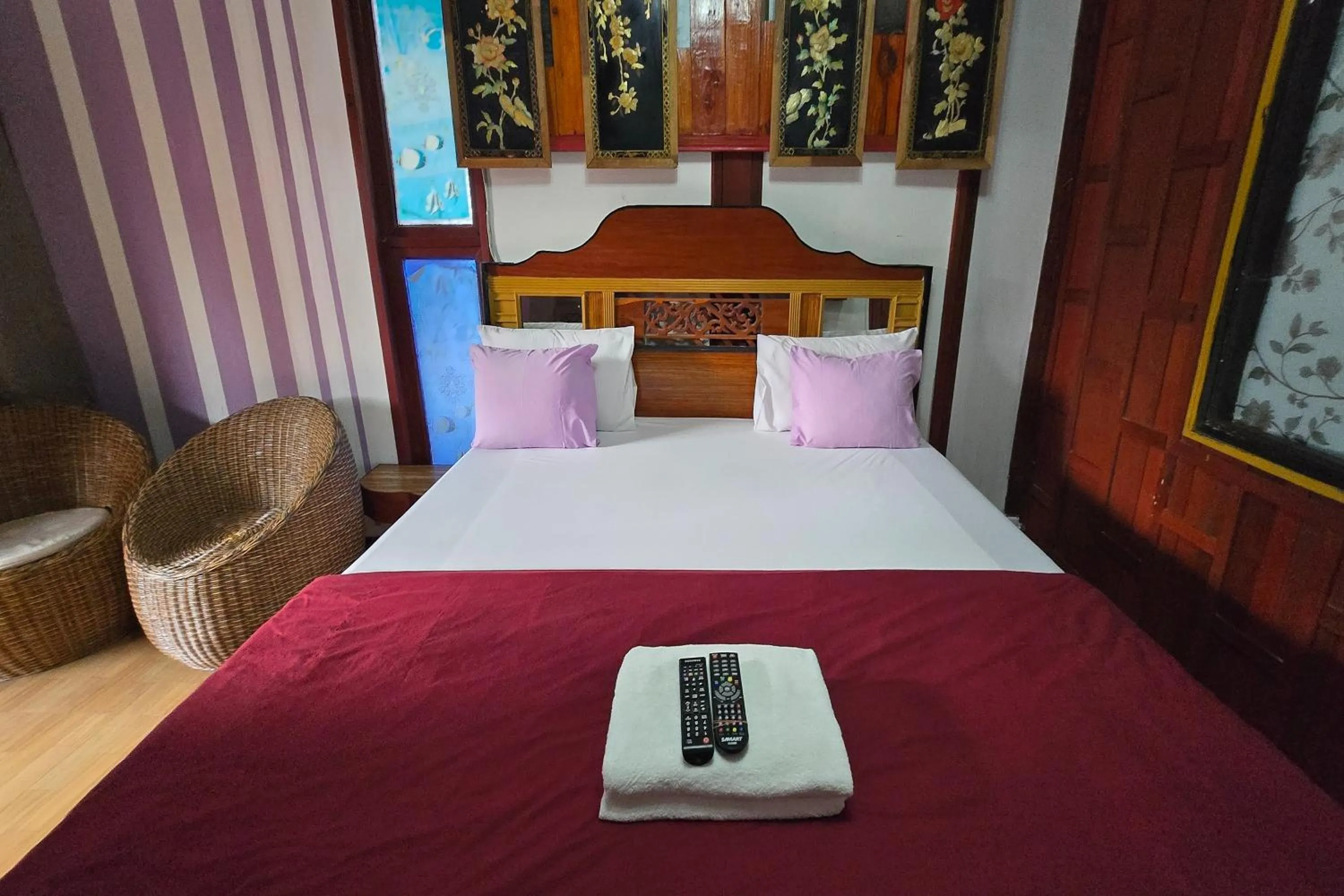 Bed in Ruean Mai KhiangLe Songkhla