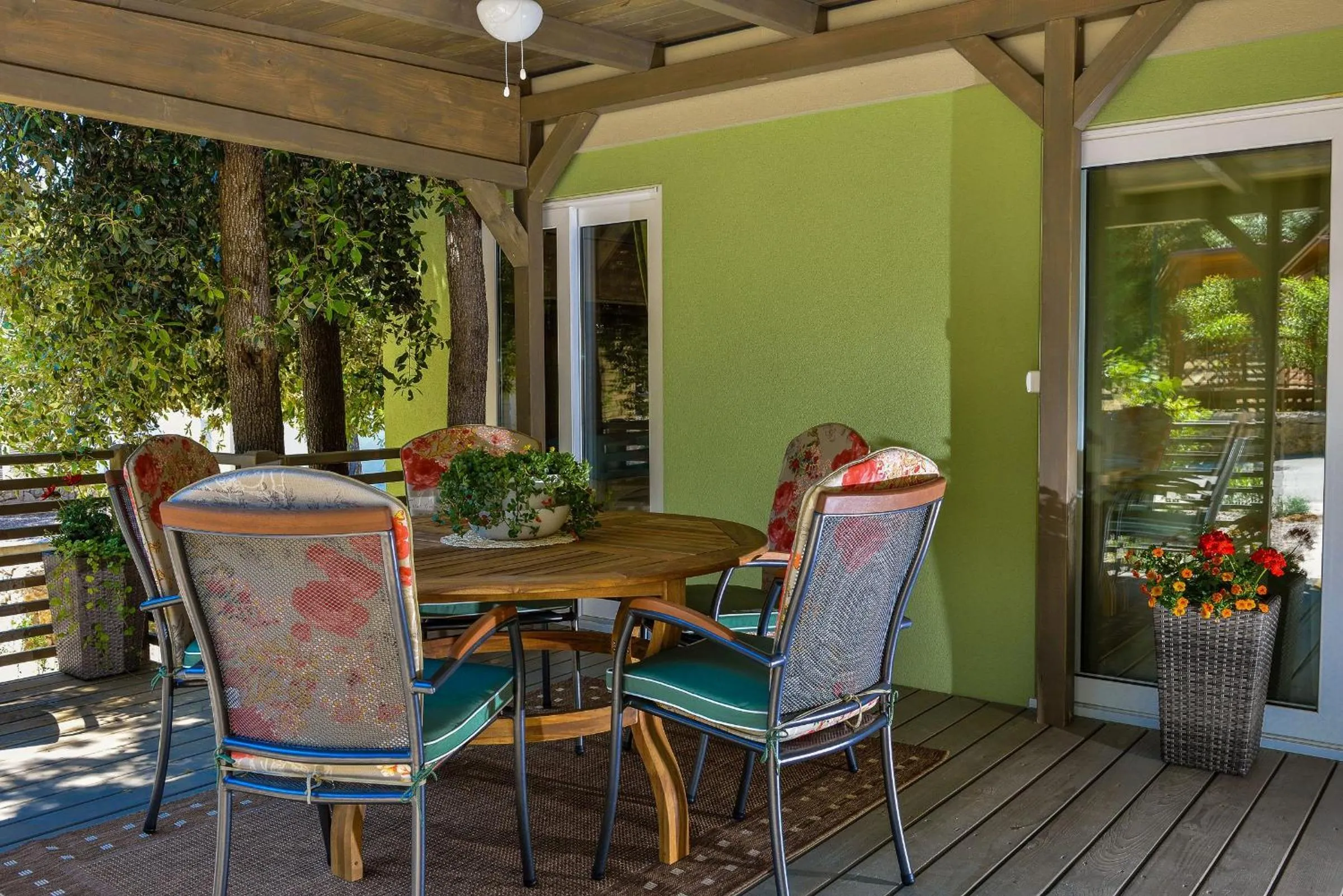 Balcony/Terrace in Sunny Home Soline
