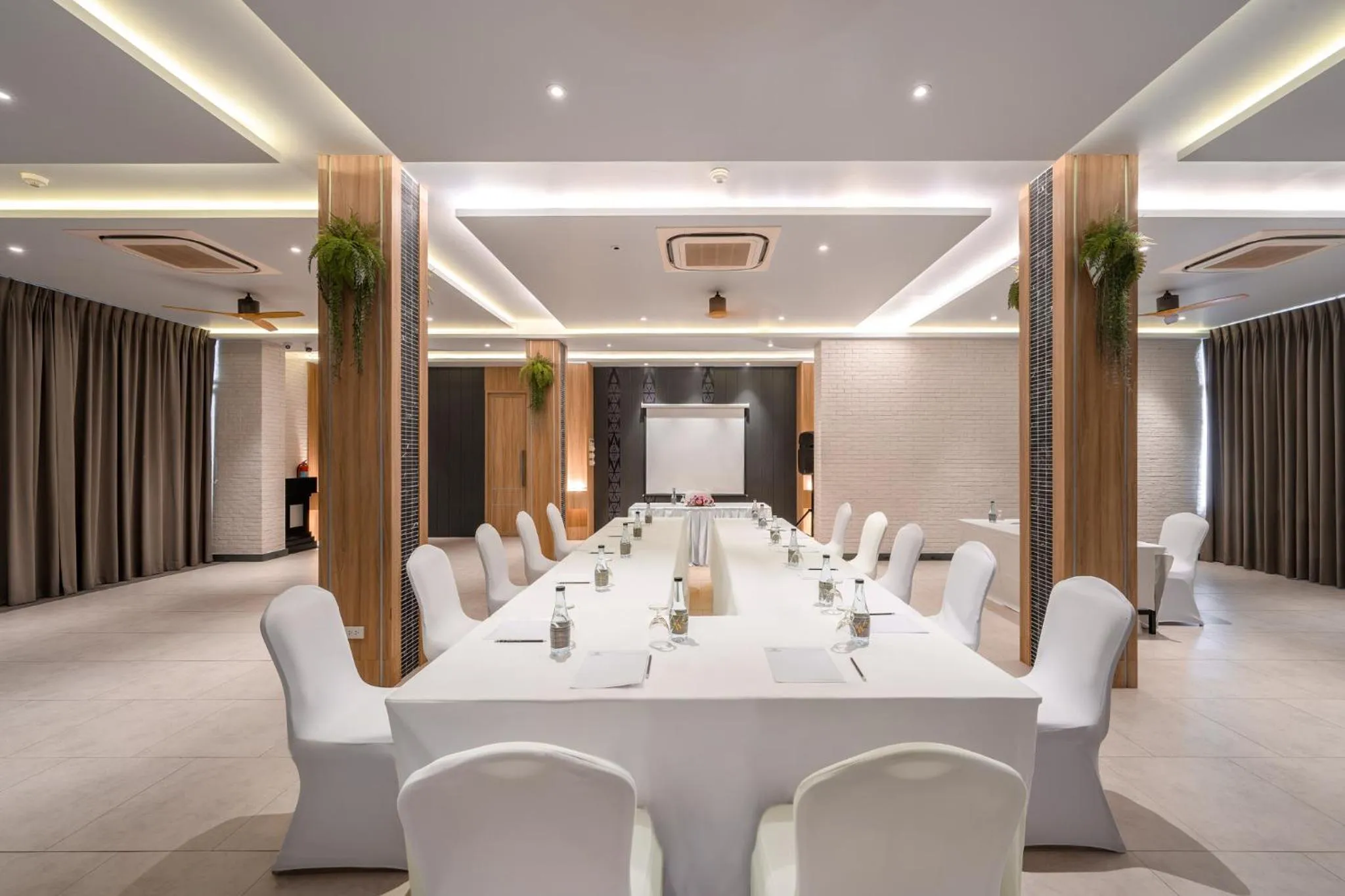 Banquet/Function facilities in BJ & Radisson Sea View Hotel