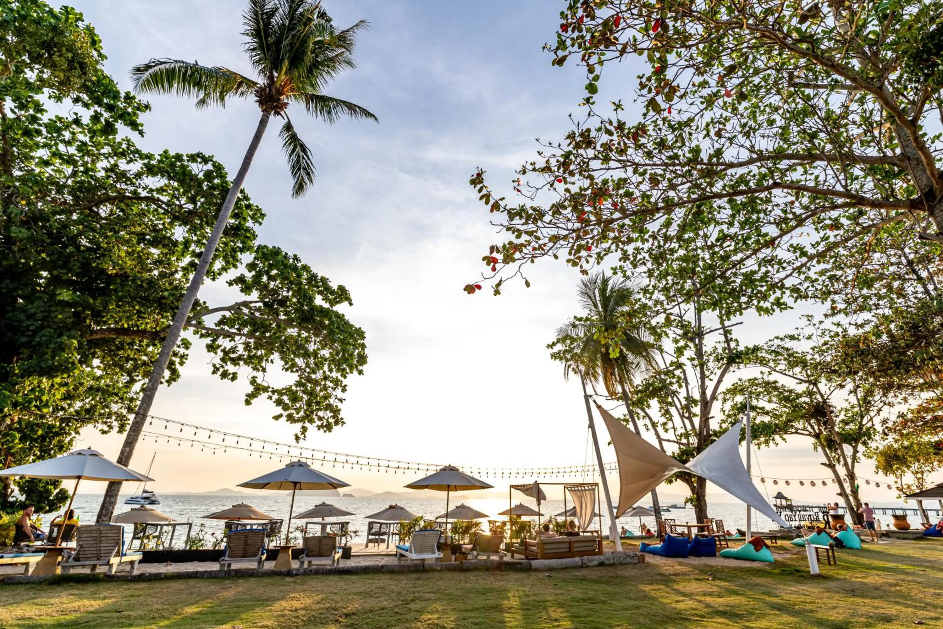 Day in BJ & Radisson Sea View Hotel