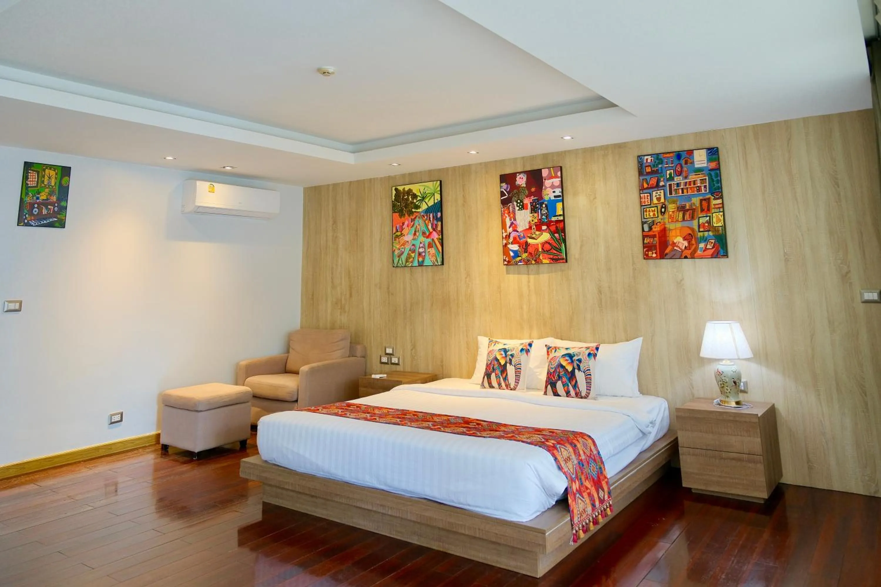 Bed in Phuket Moonlit Bay Seaview Resort & Spa