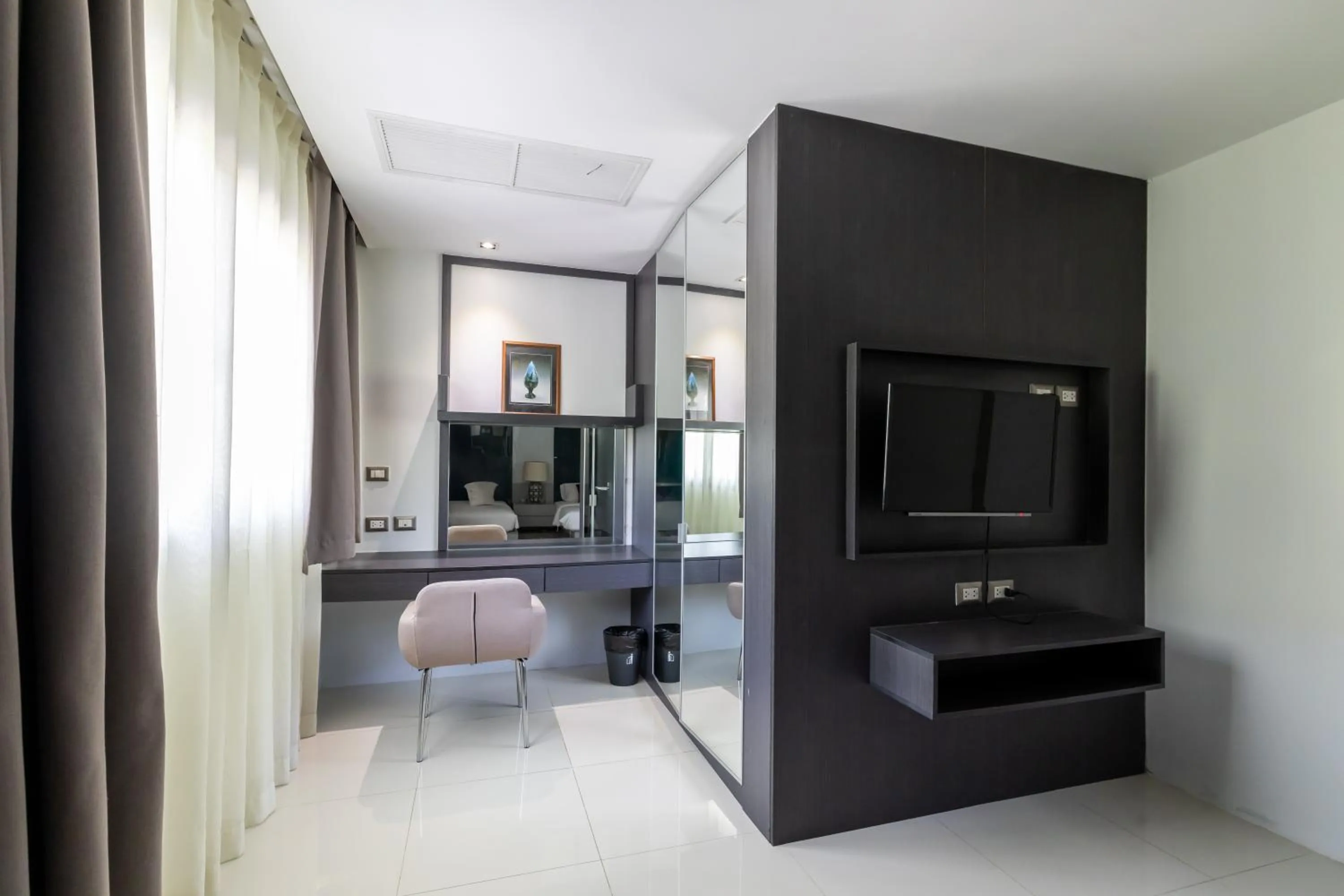 Toilet in Phuket Moonlit Bay Seaview Resort & Spa