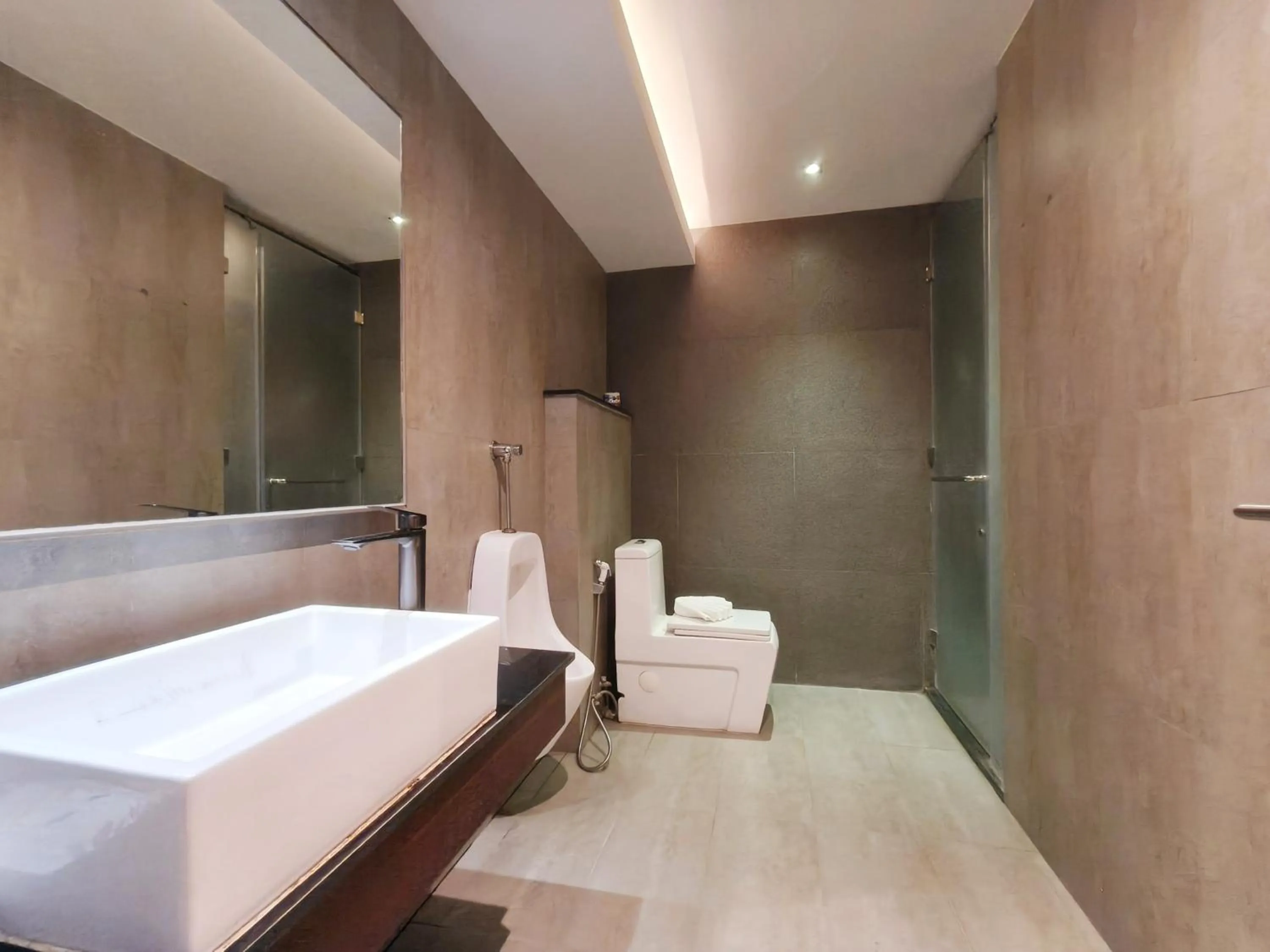 Toilet in Phuket Moonlit Bay Seaview Resort & Spa