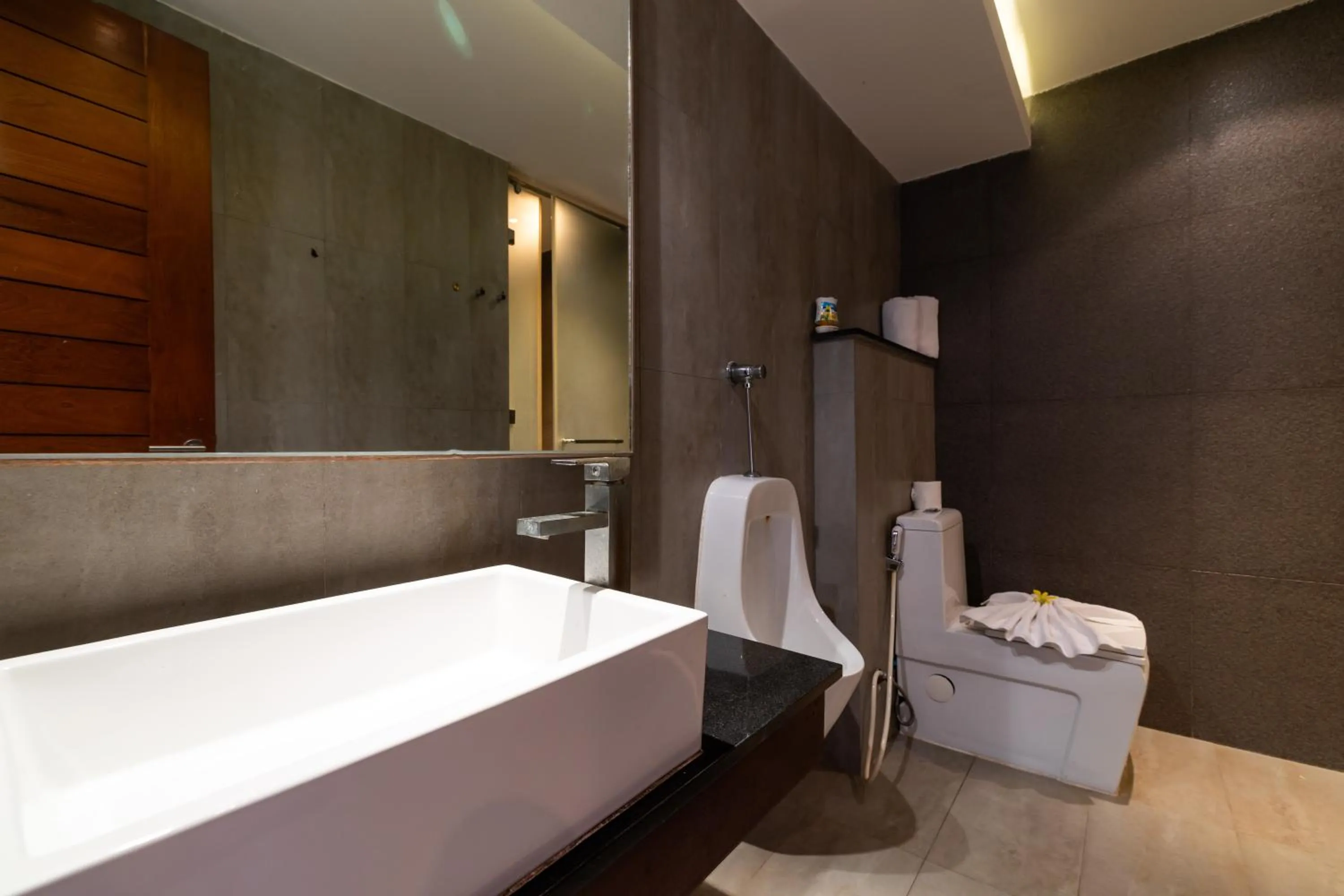 Bathroom, Bed in Phuket Moonlit Bay Seaview Resort & Spa