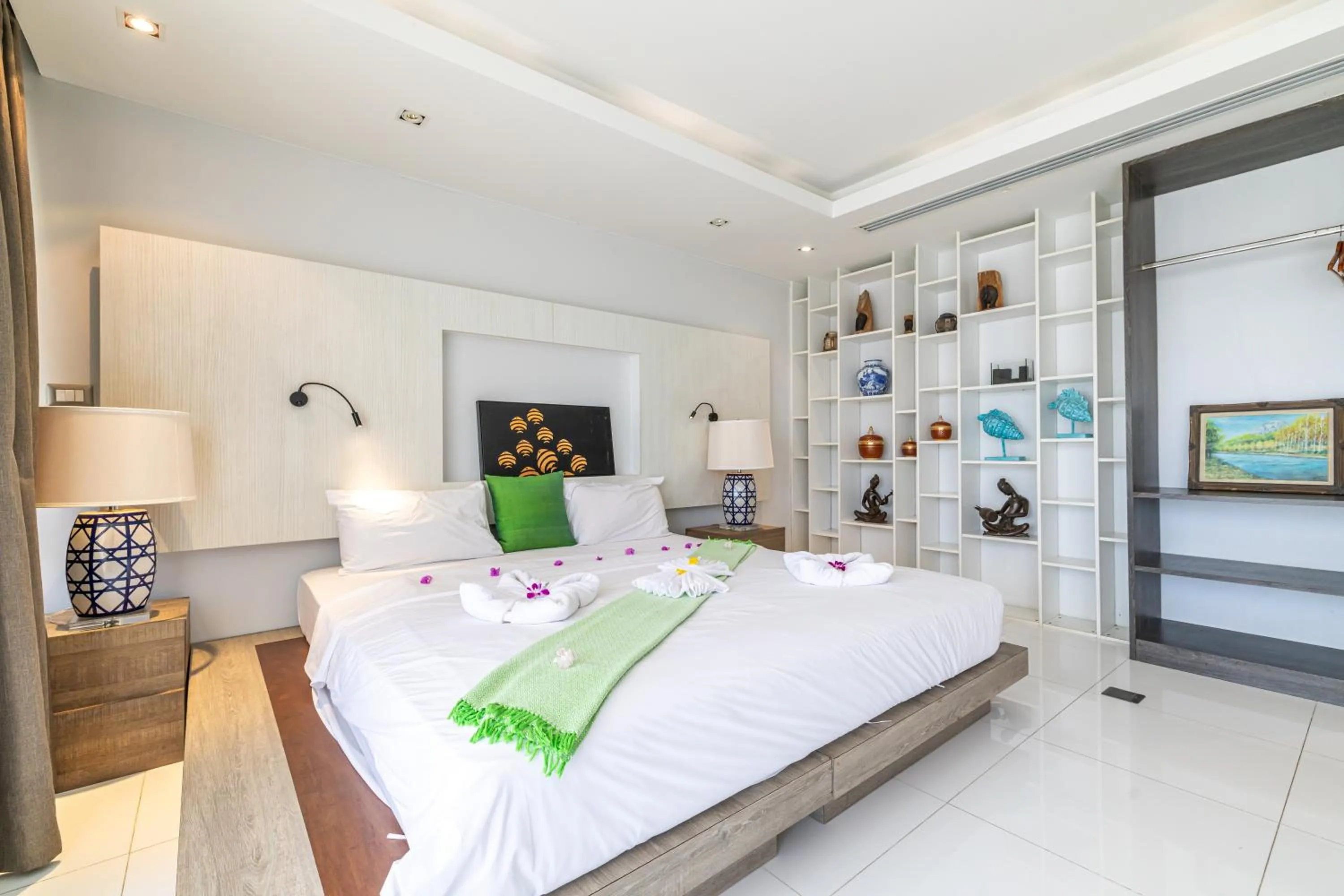 Bed in Phuket Moonlit Bay Seaview Resort & Spa