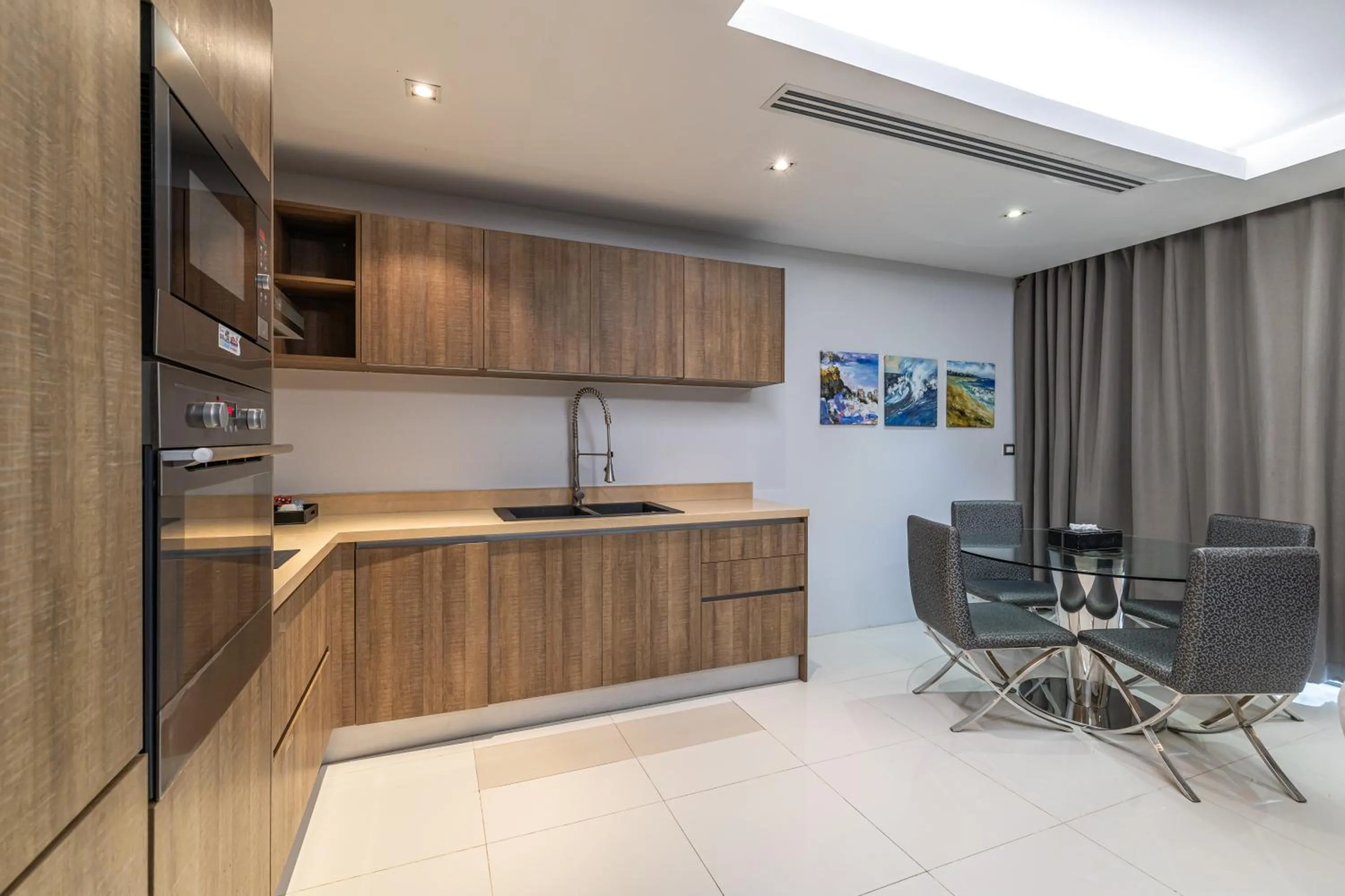 Kitchen or kitchenette in Phuket Moonlit Bay Seaview Resort & Spa