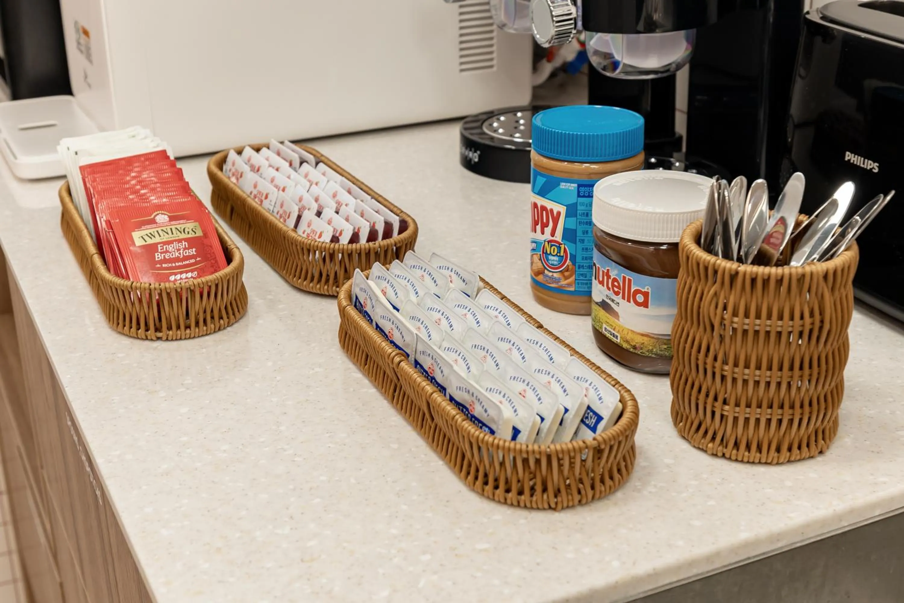 Food and drinks in Slowon Hongdae