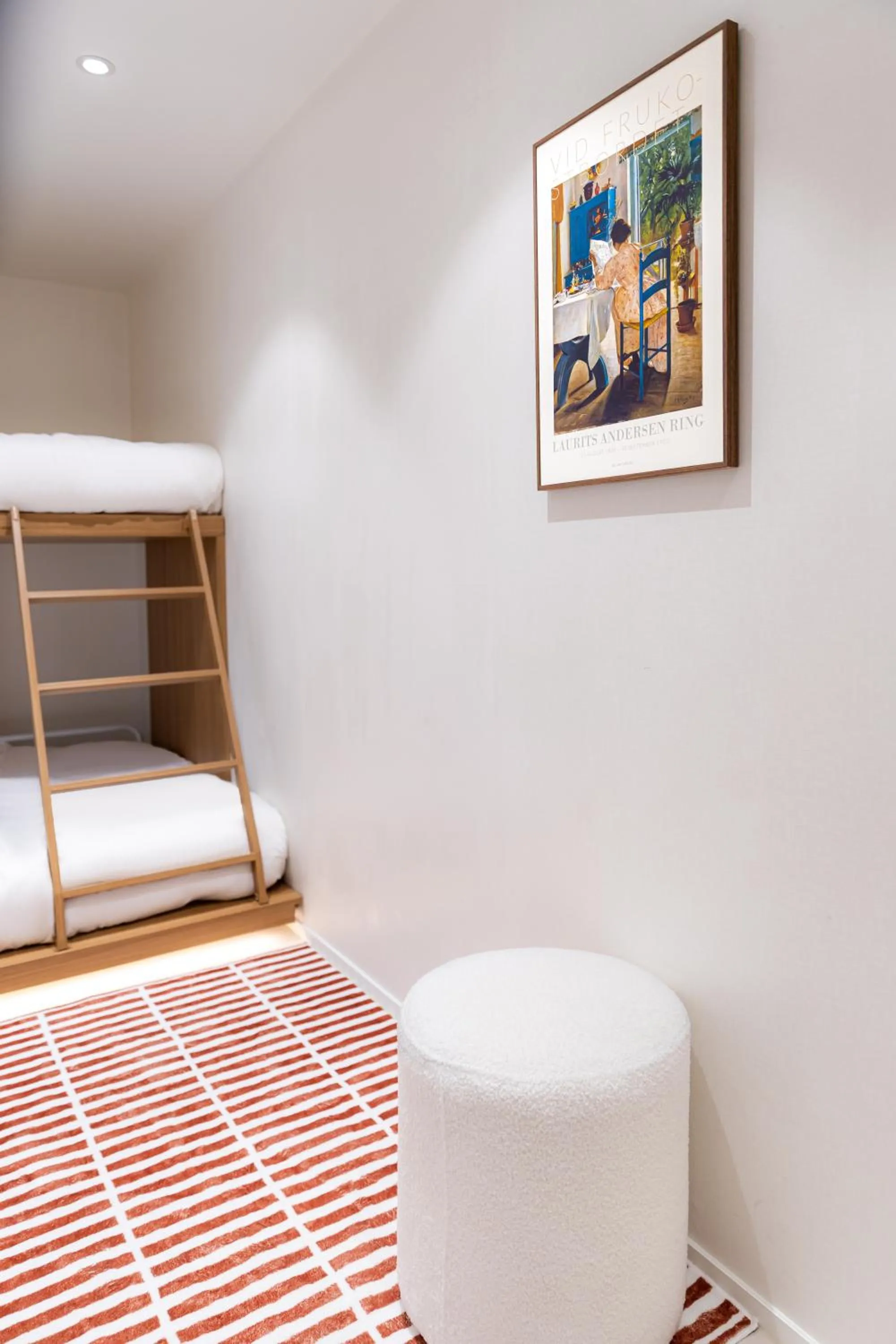 Bed in Slowon Hongdae