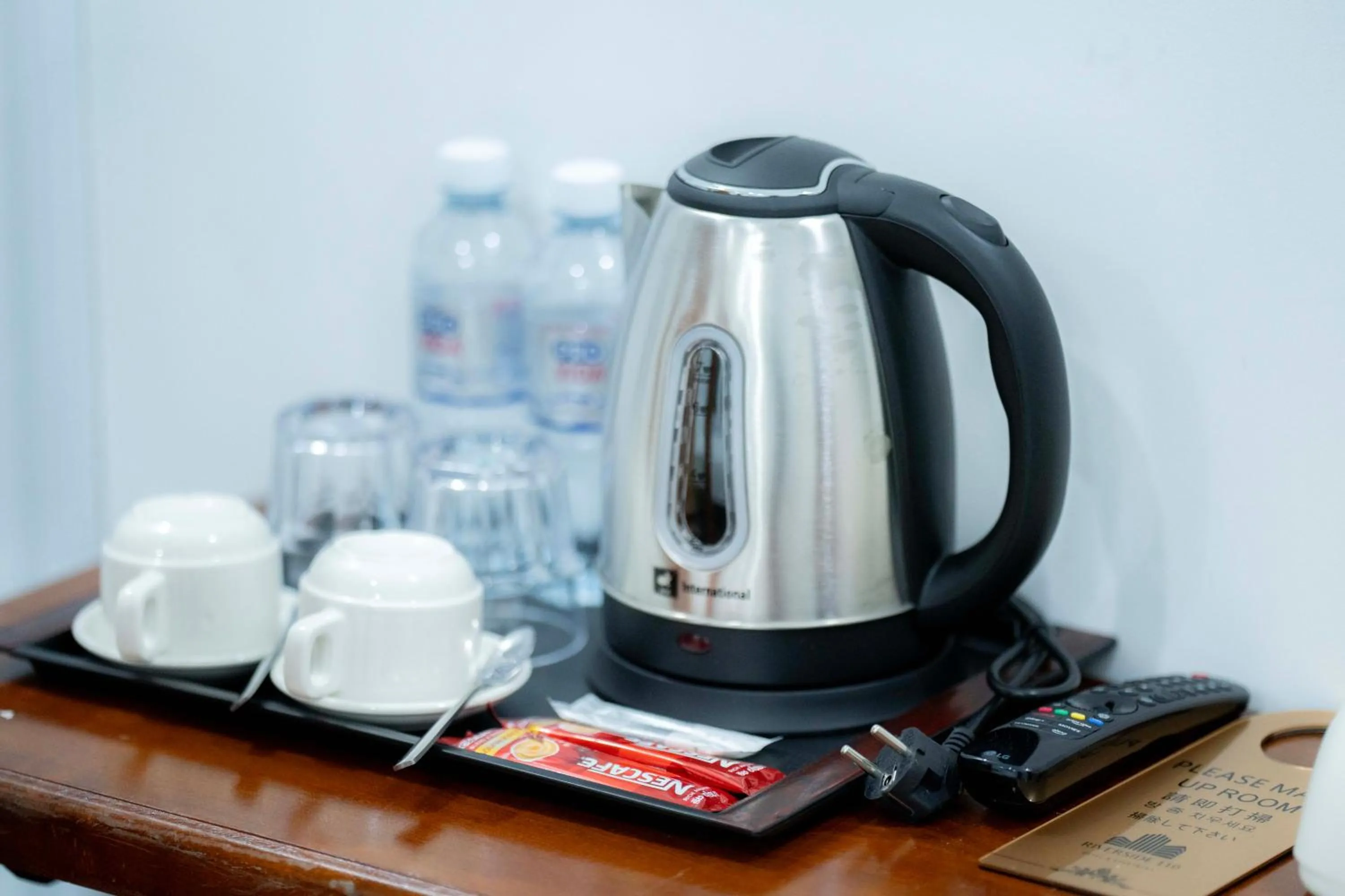 Coffee/tea facilities in Bona Hotel