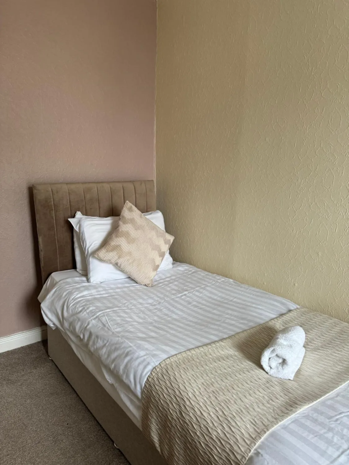 Bedroom, Bed in The Station Hotel