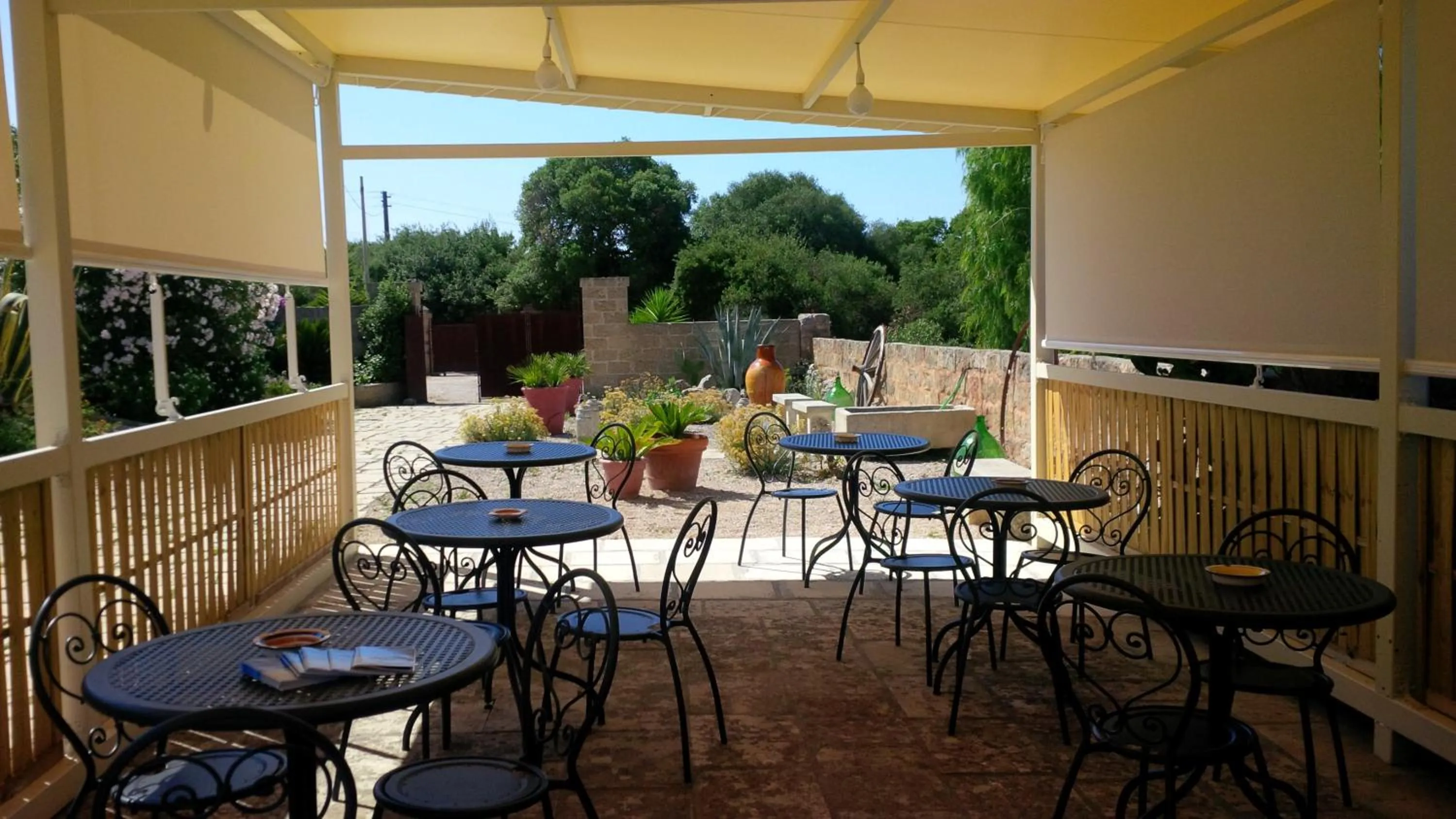 Restaurant/places to eat in Antica Masseria Pescu