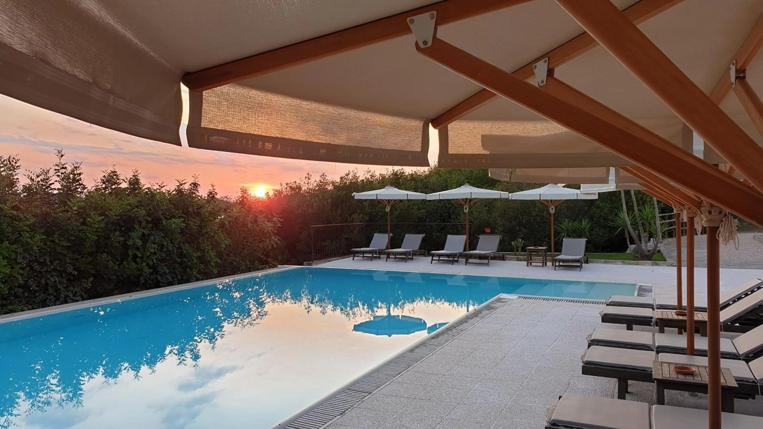 Swimming pool in Antica Masseria Pescu