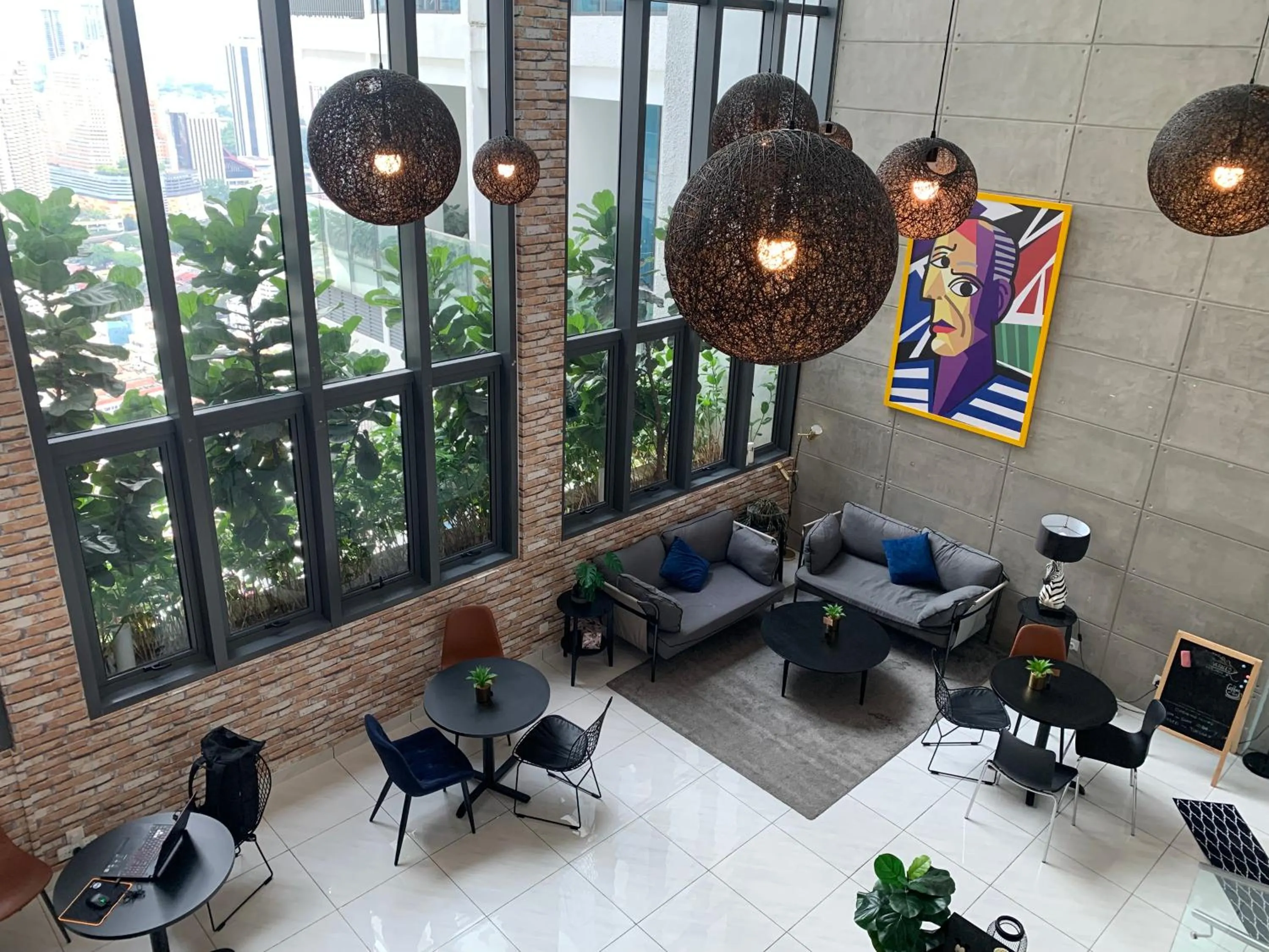 The Luxe by Infinitum Suites