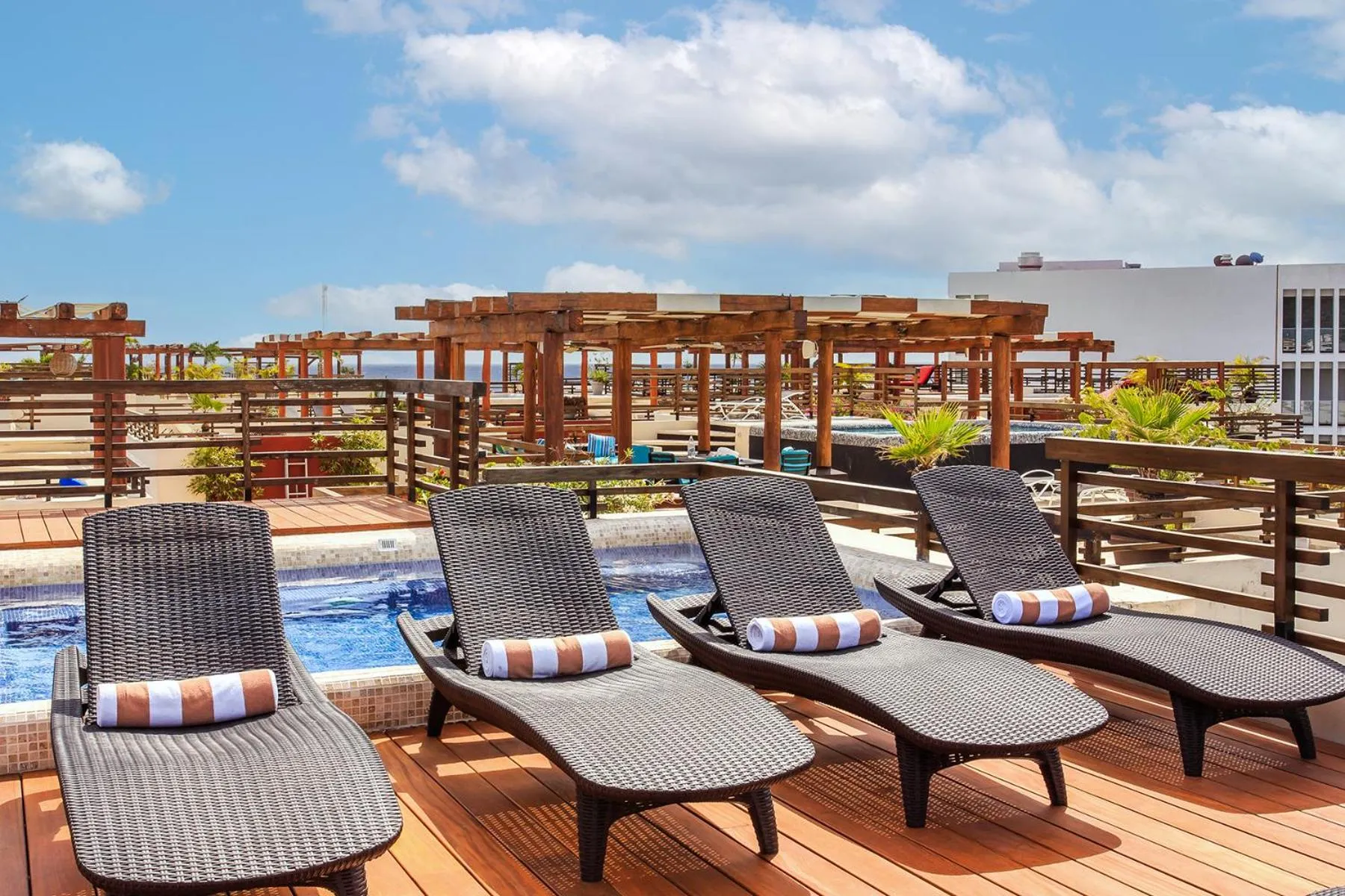 Patio in Aldea Thai by Stella Rentals