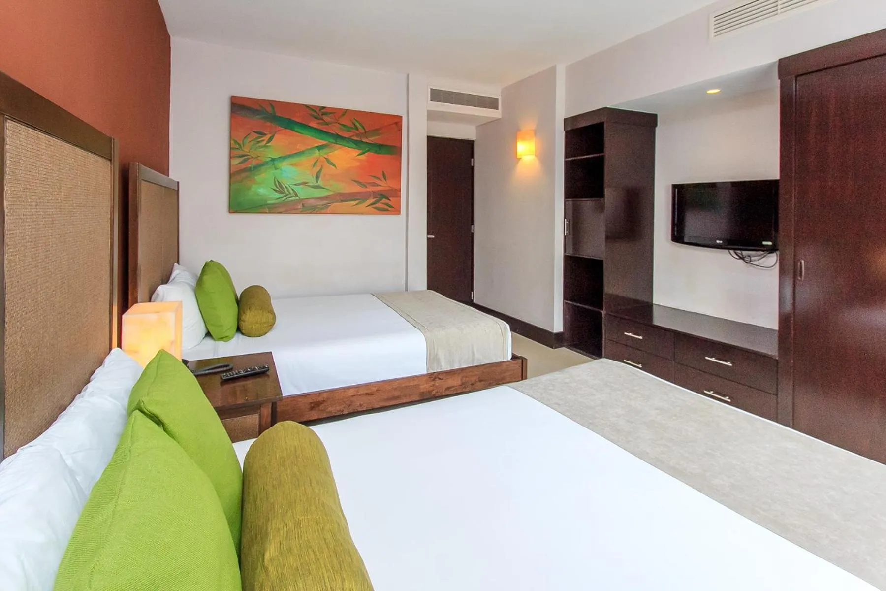 Communal lounge/ TV room, Bed in Aldea Thai by Stella Rentals