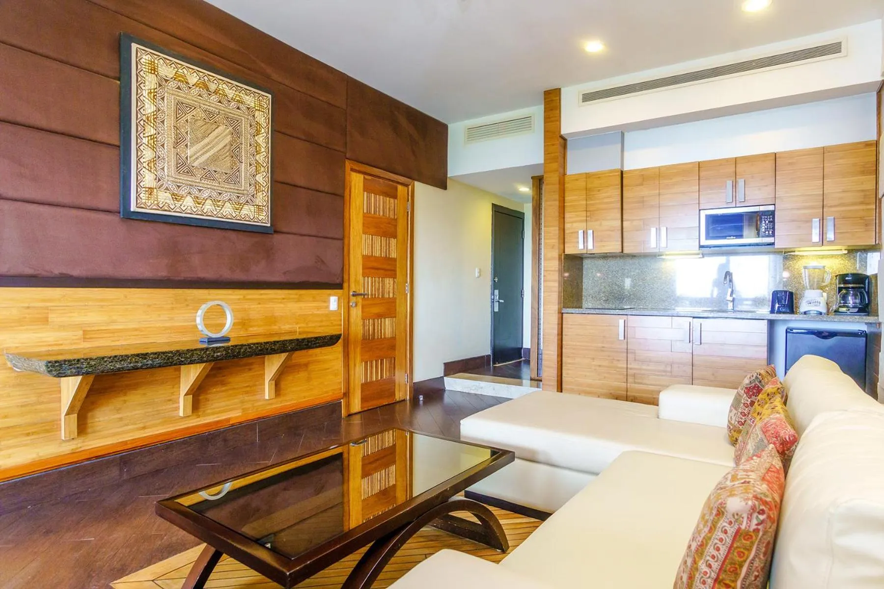 Kitchen or kitchenette in Aldea Thai by Stella Rentals