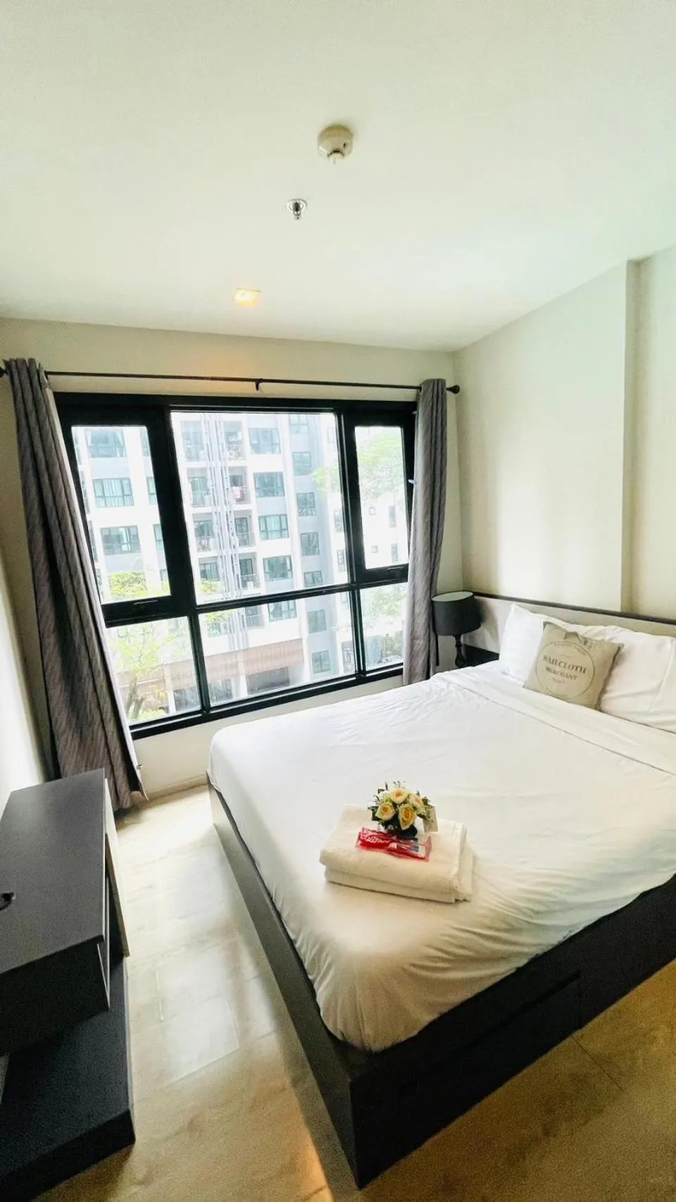 Bed in The base central pattaya condo
