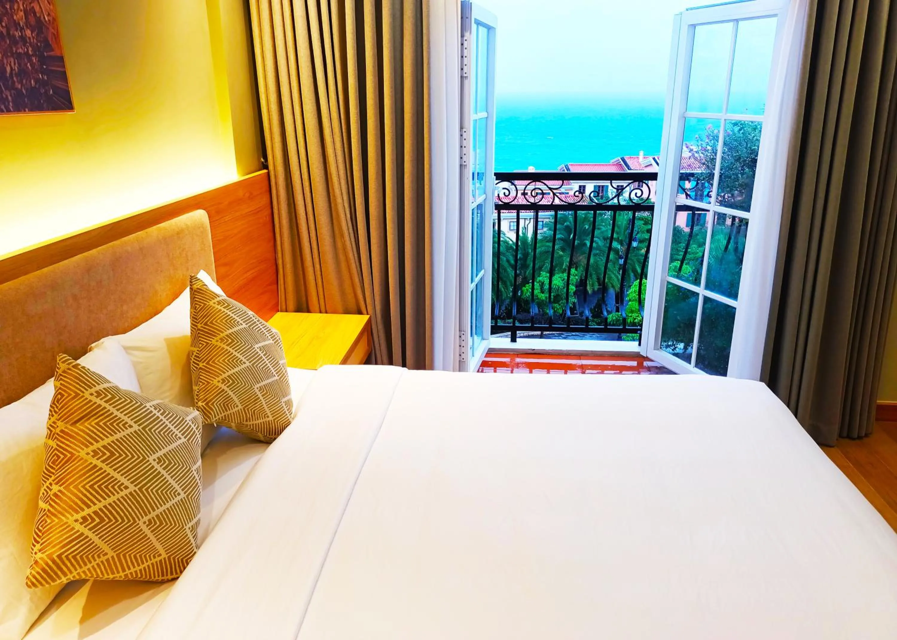 HD Hotel Sunset Town