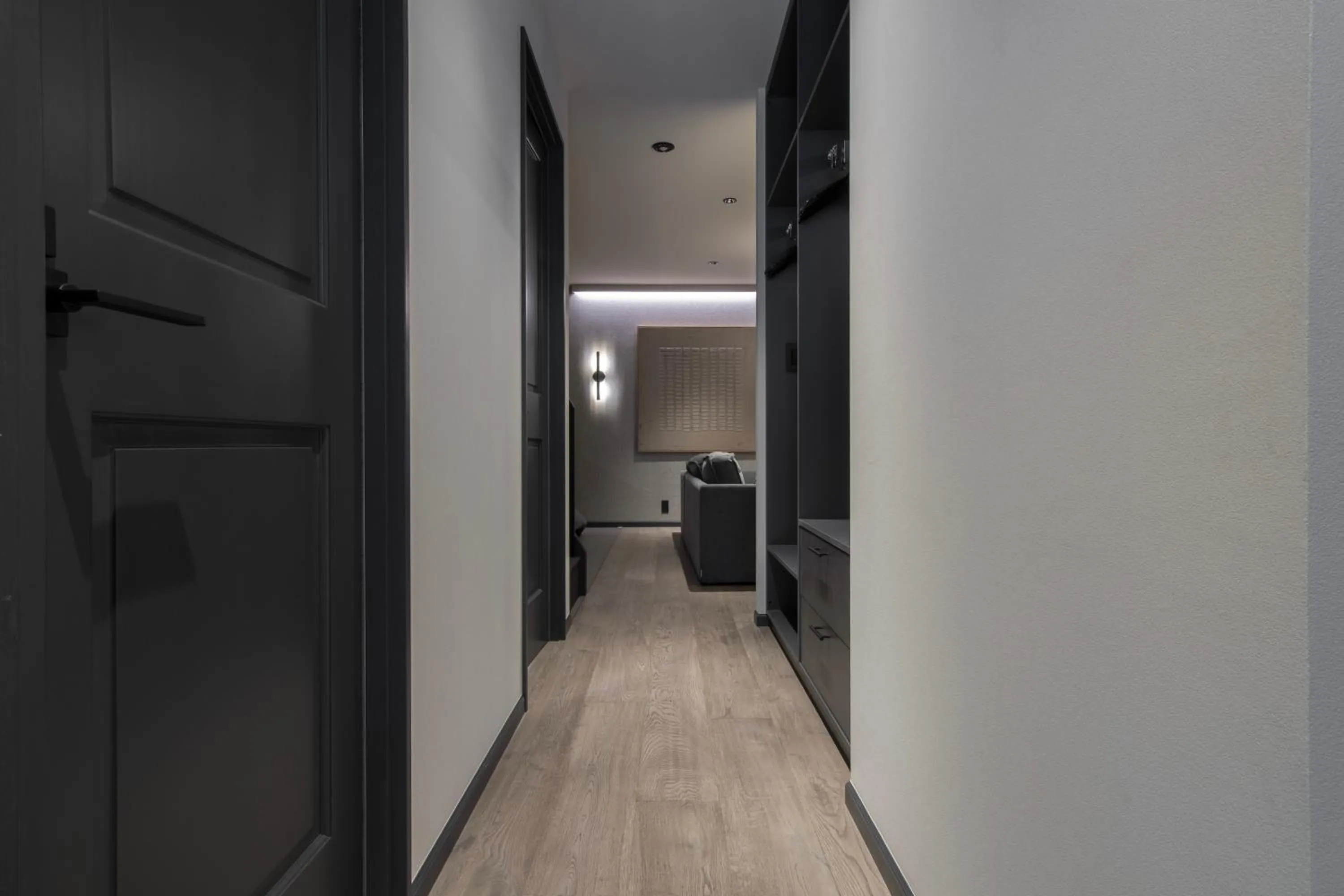 Photo of the whole room in Hotel Guild 5