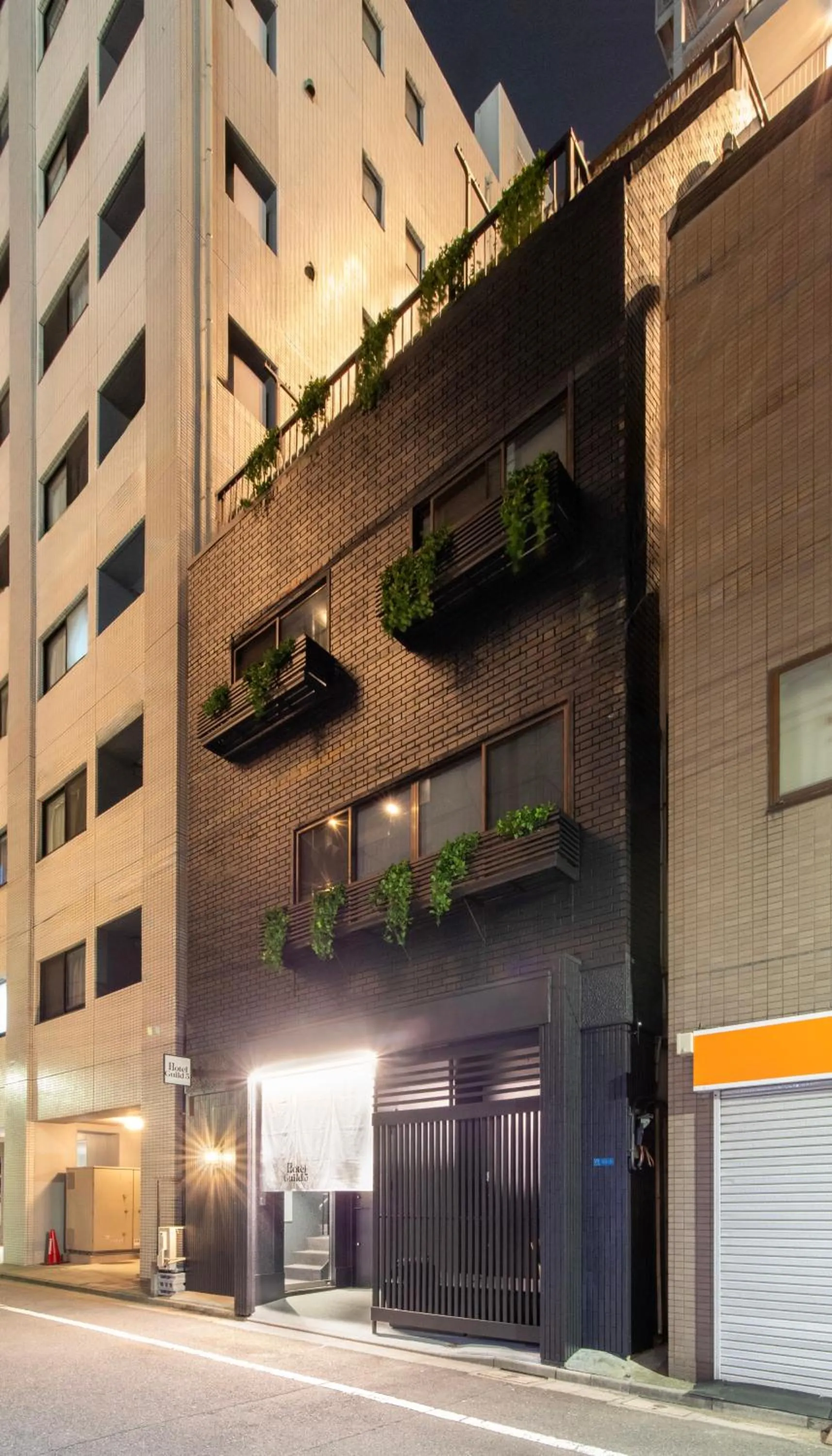 Property building in Hotel Guild 5