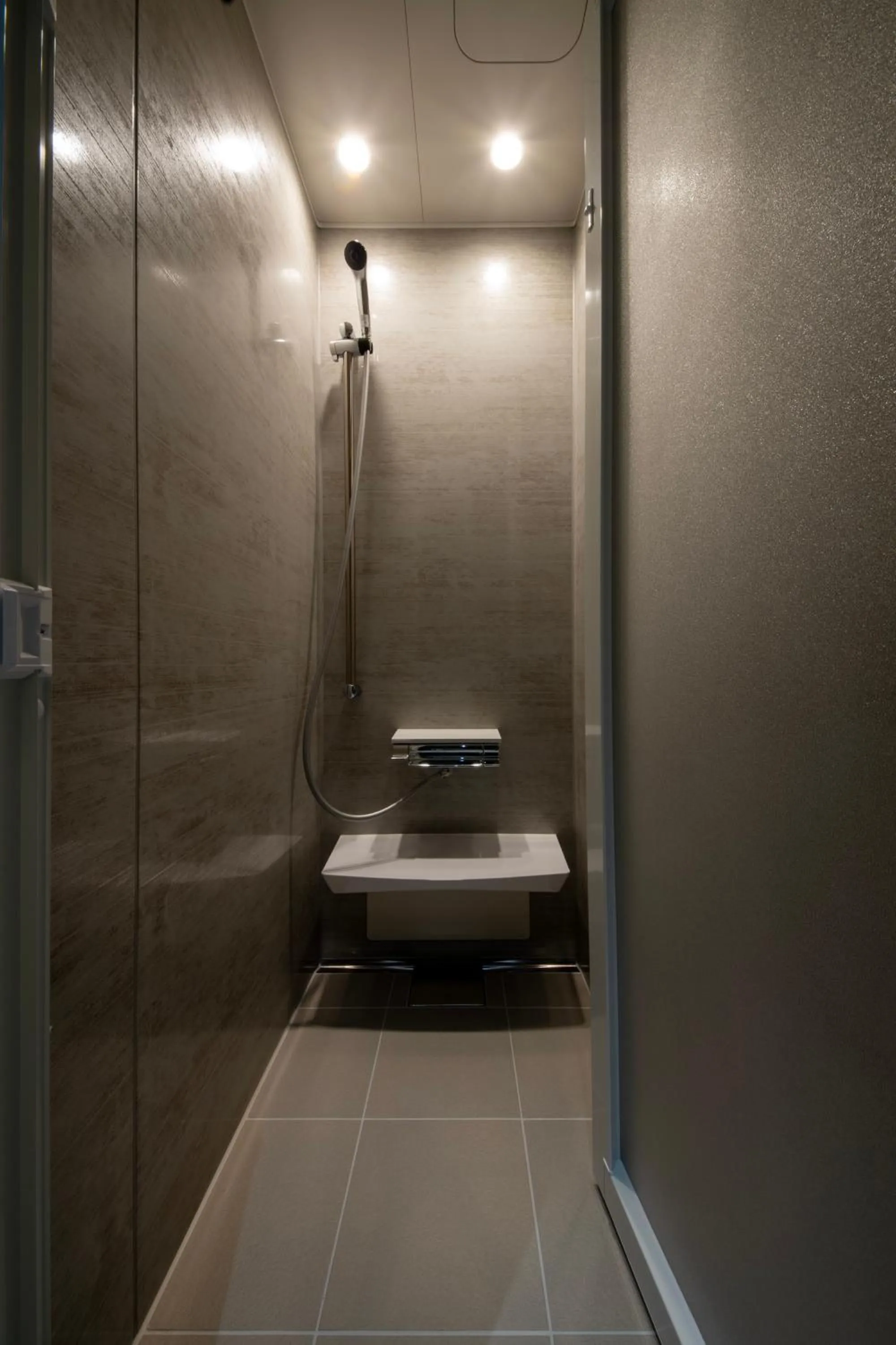 Shower in Hotel Guild 5