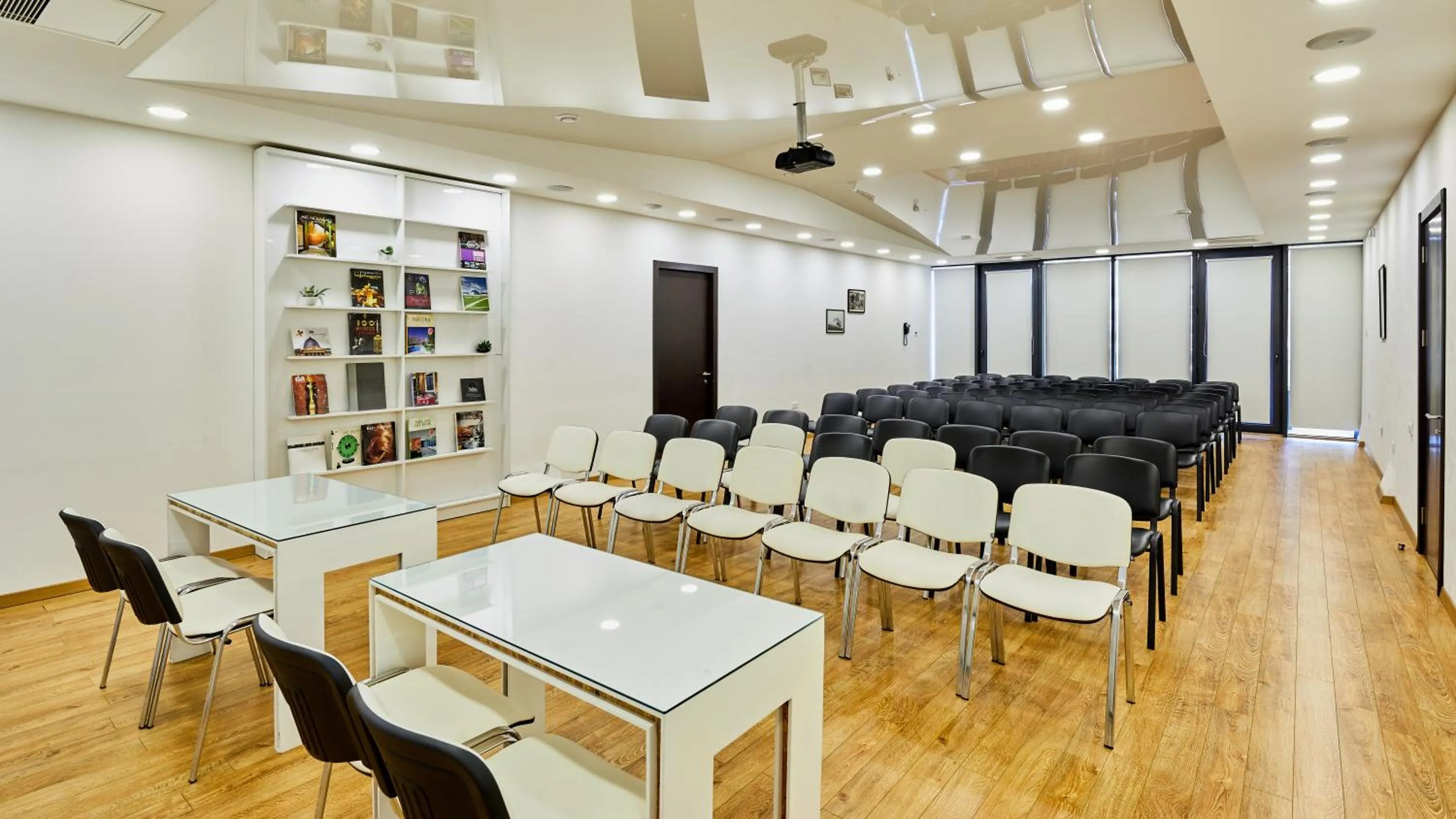 Meeting/conference room in Iveria Inn Hotel