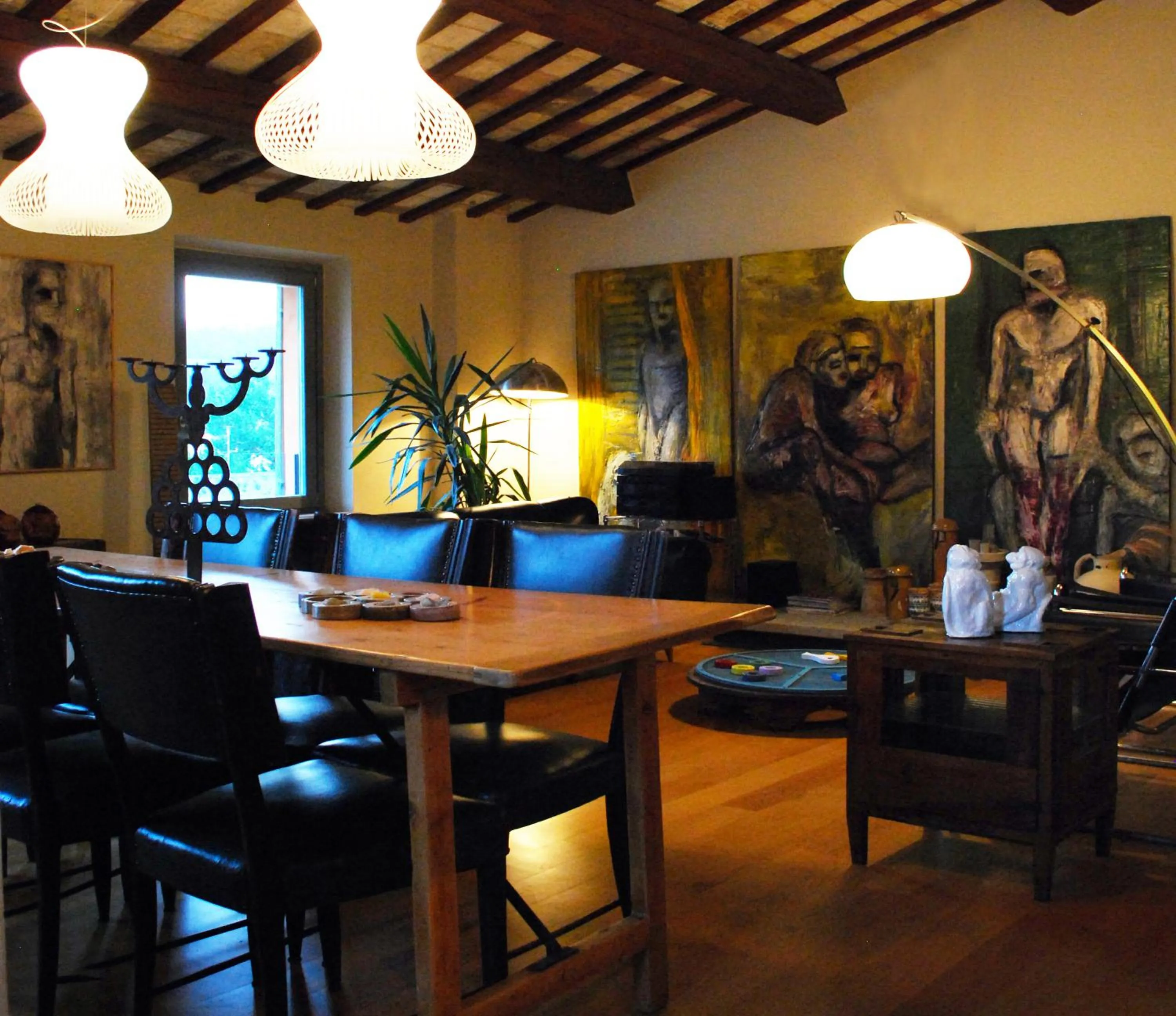 Communal lounge/ TV room in Camera con vista