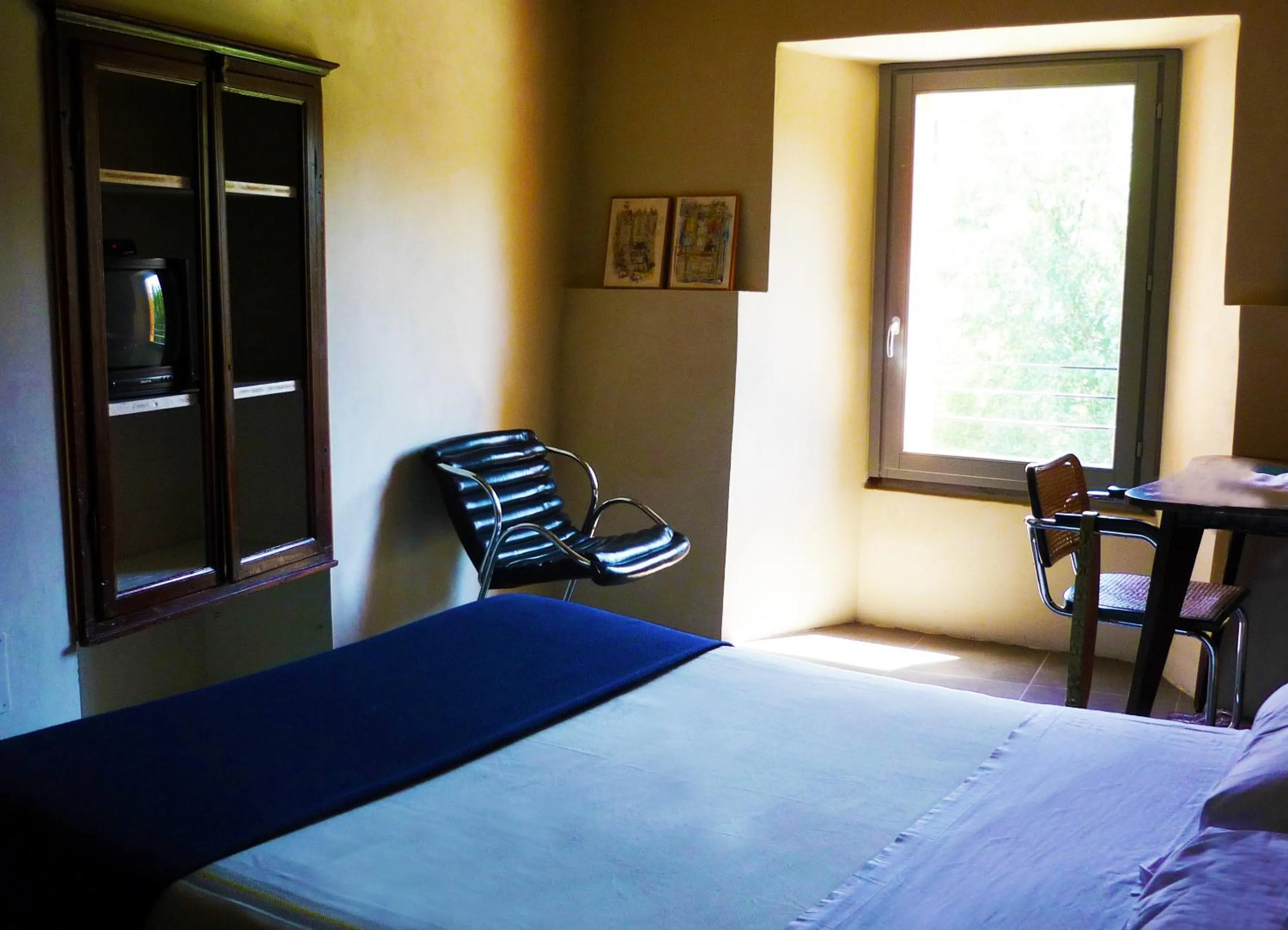 Photo of the whole room, Bed in Camera con vista