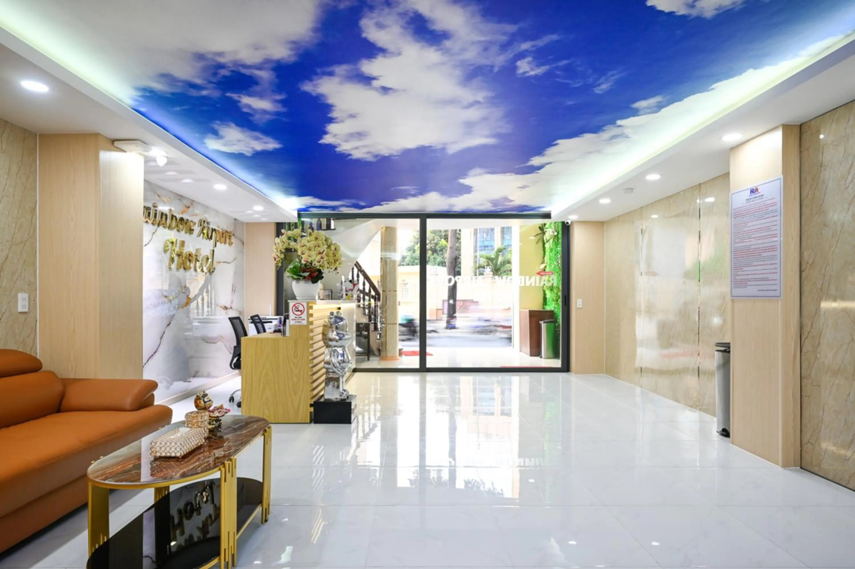 Lobby or reception in Rainbow Airport Hotel