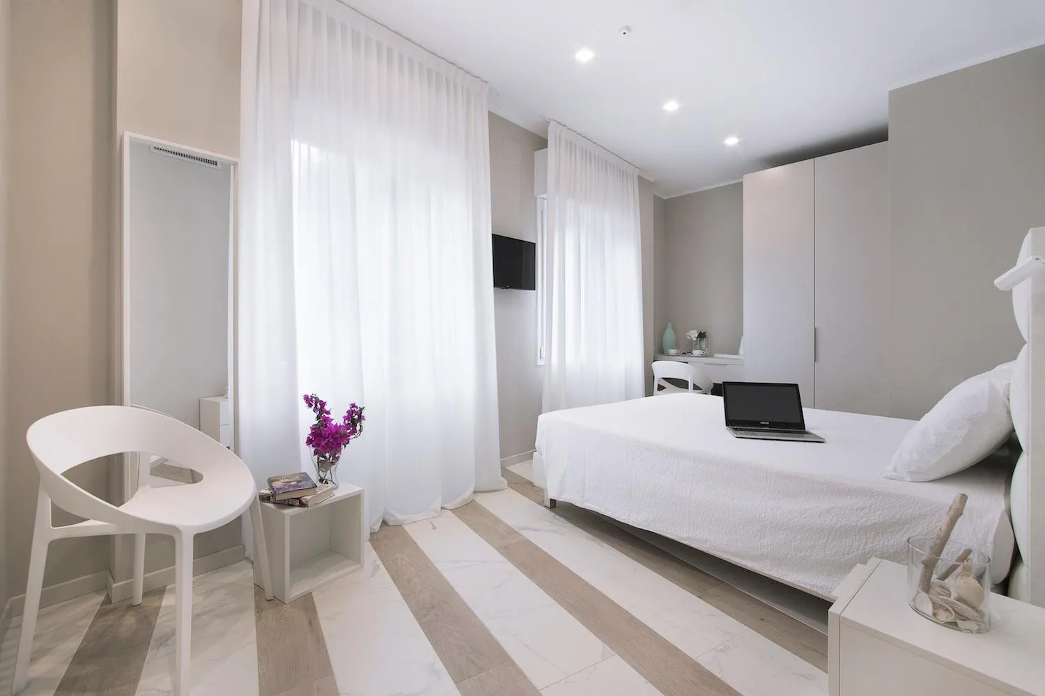 Bed in Residence Dolcemare