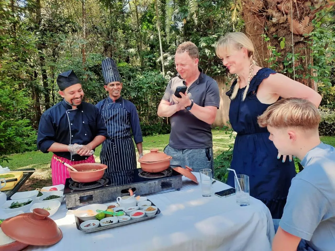 Restaurant/places to eat in Palmstone Retreat