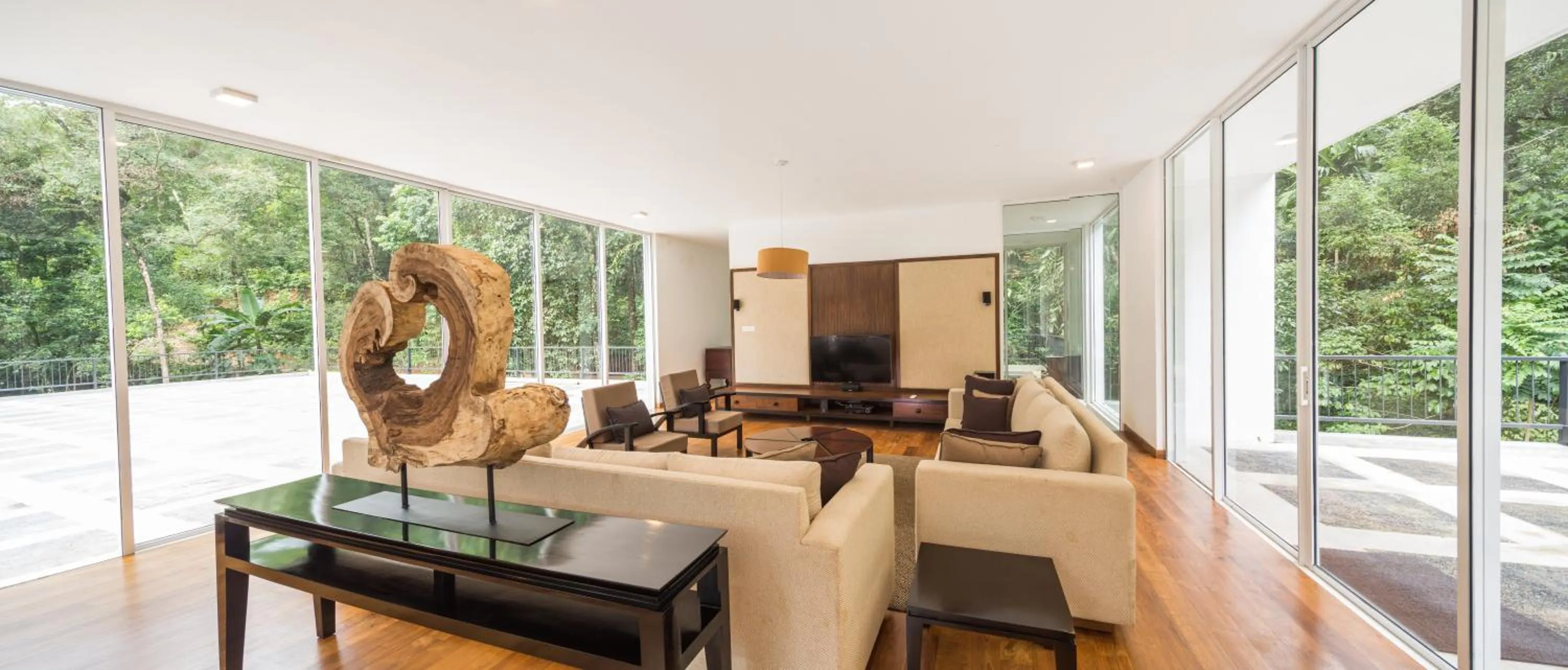 Seating area in Palmstone Retreat