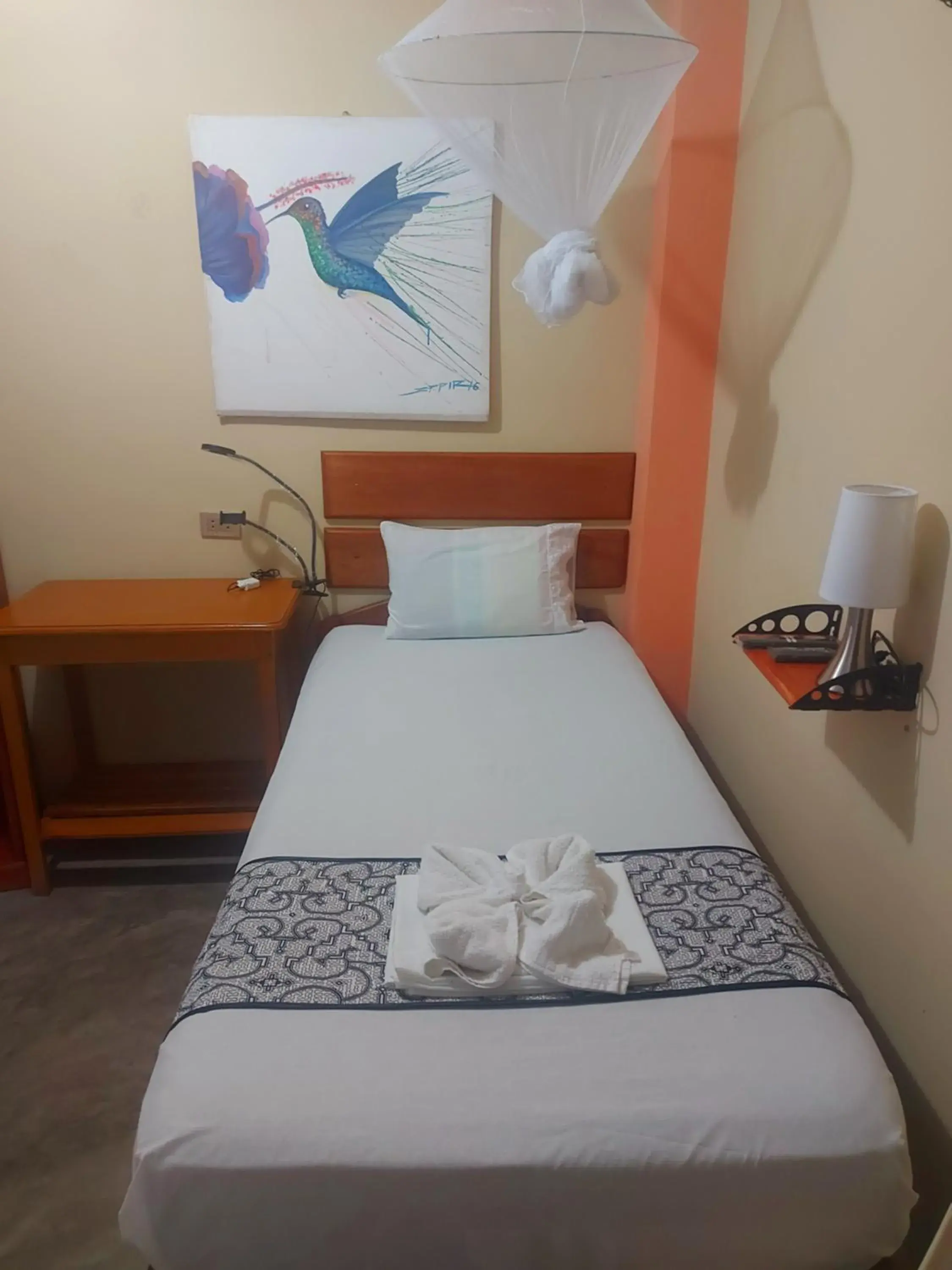 Deluxe Single Room in Amazon House Hostel Deluxe Single Room in Amazon House Hostel