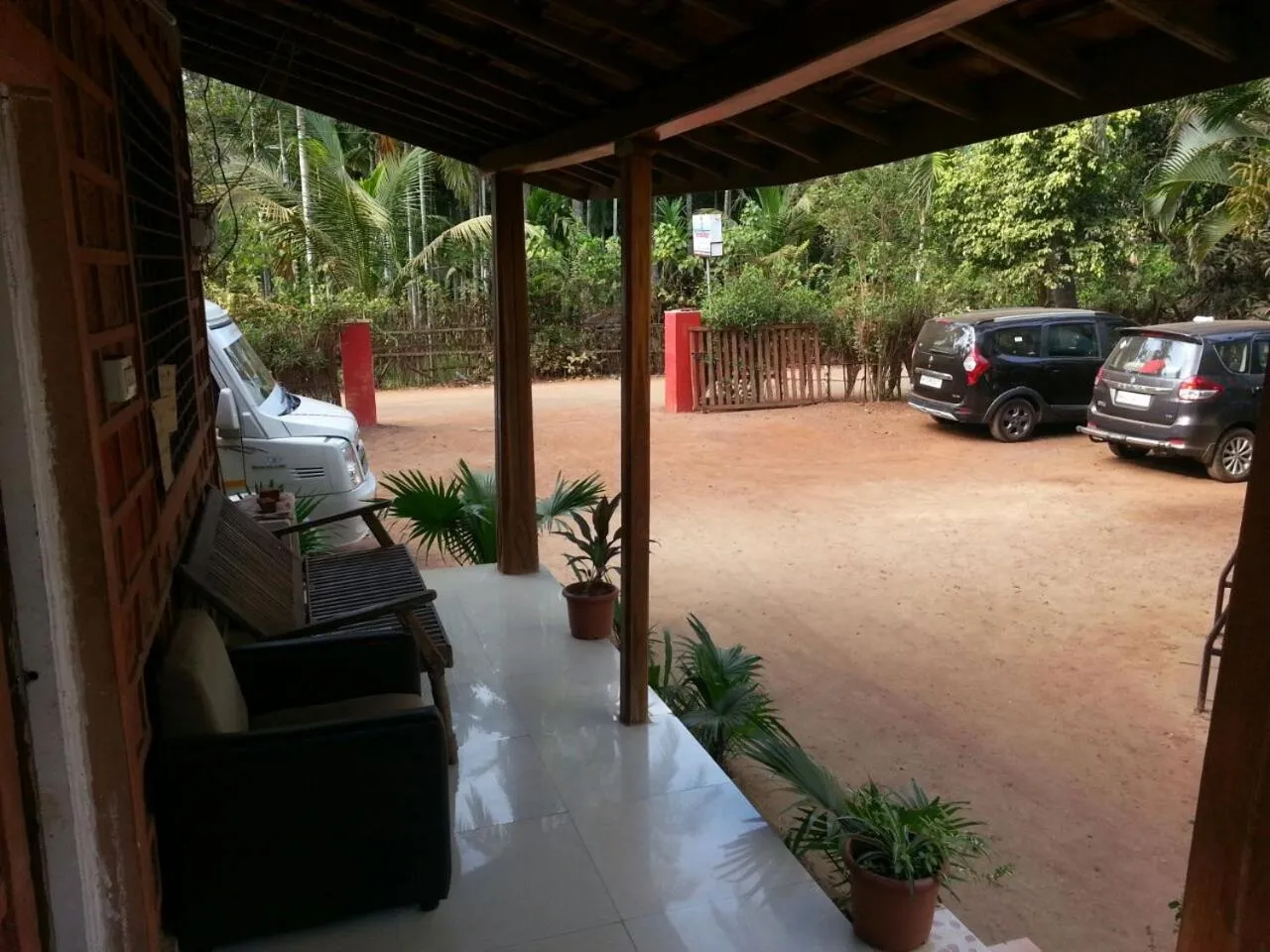 Restaurant/places to eat in Tendulkar Beach Resort