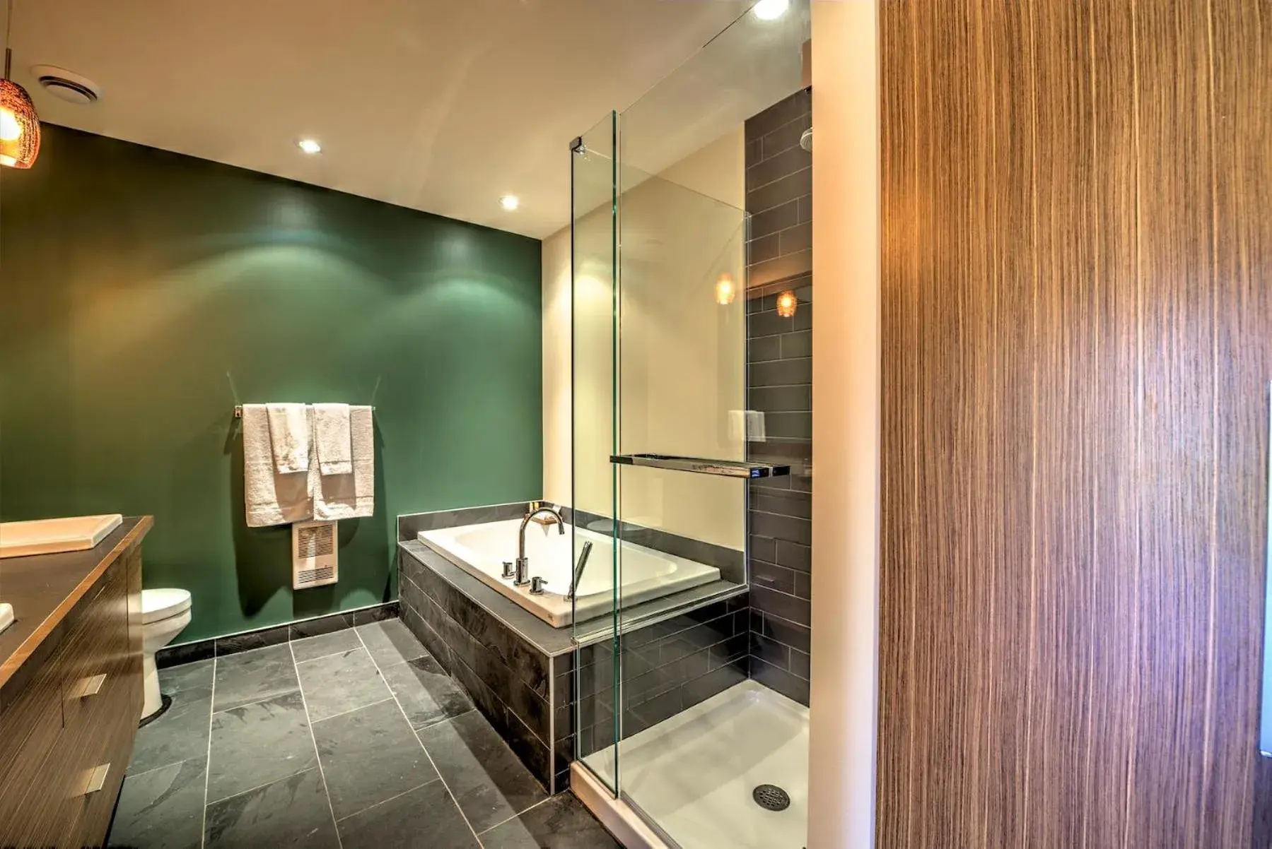 Two-Bedroom Apartment in Le Grand R Two-Bedroom Apartment in Le Grand R